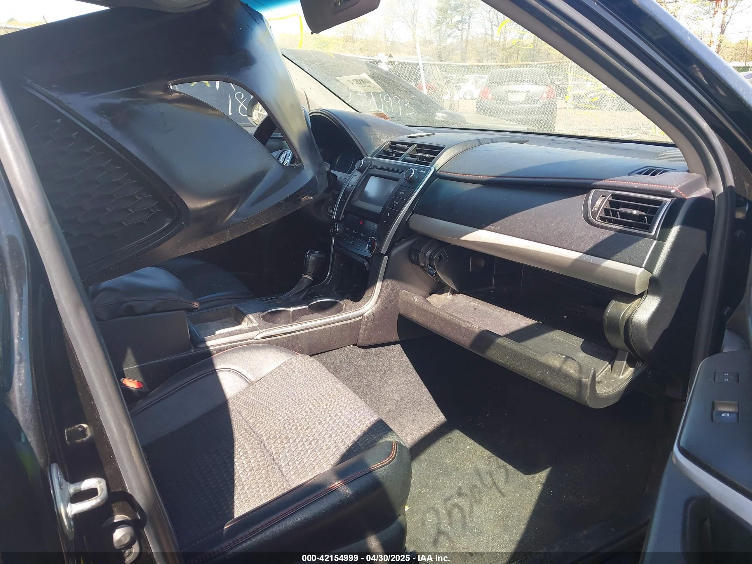TOYOTA CAMRY image 5