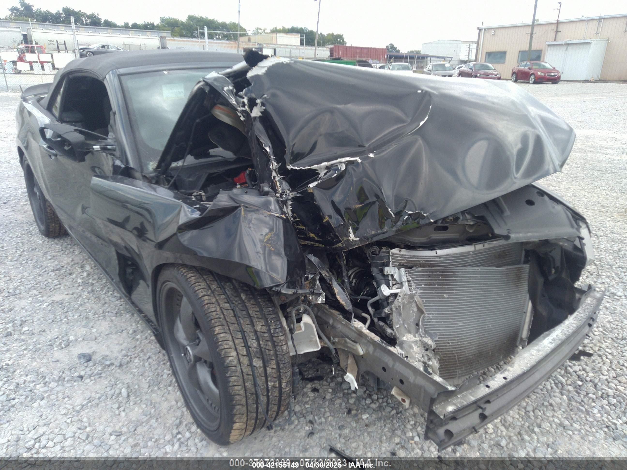 FORD MUSTANG image 6