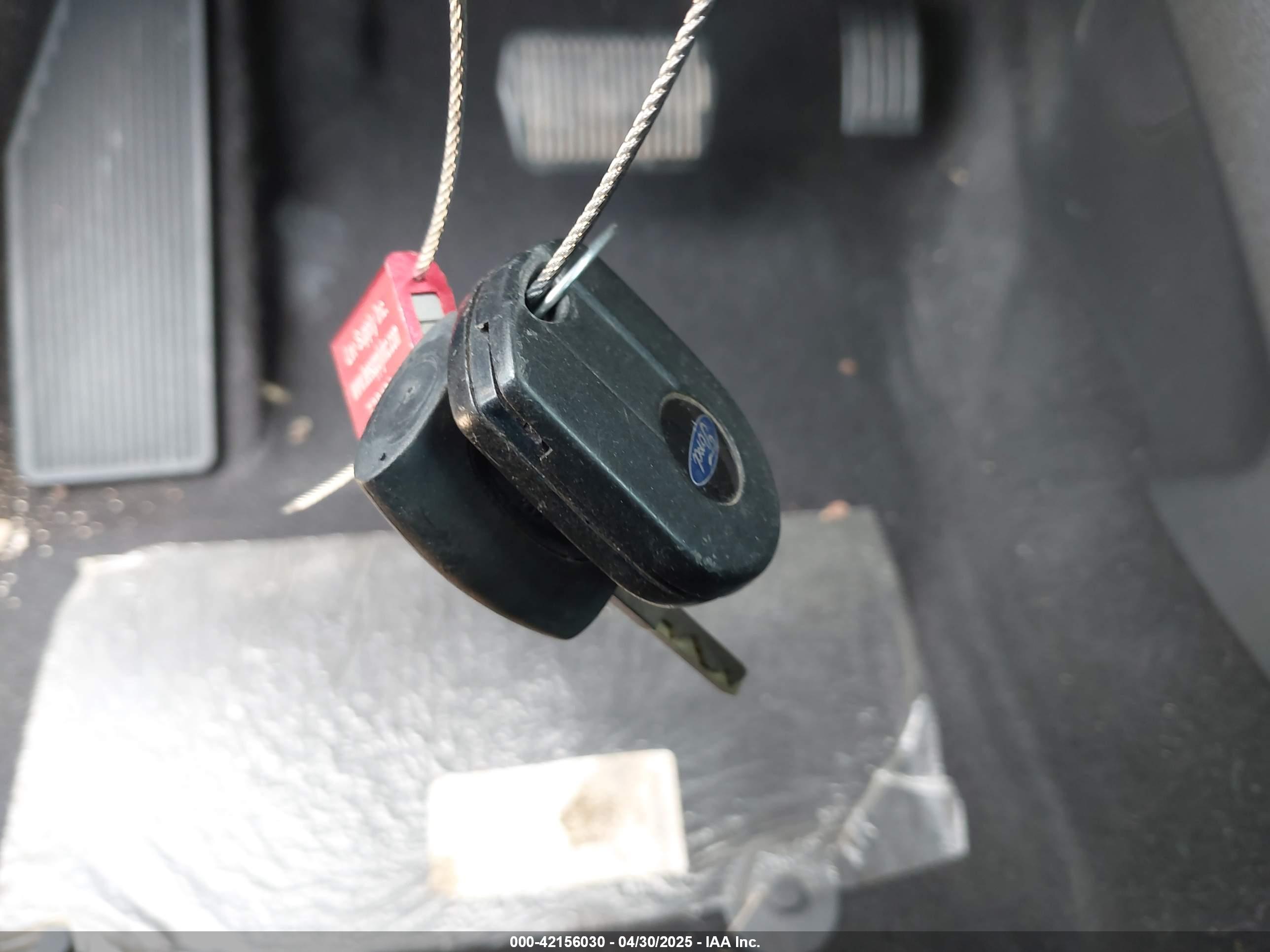 FORD ESCAPE image 11