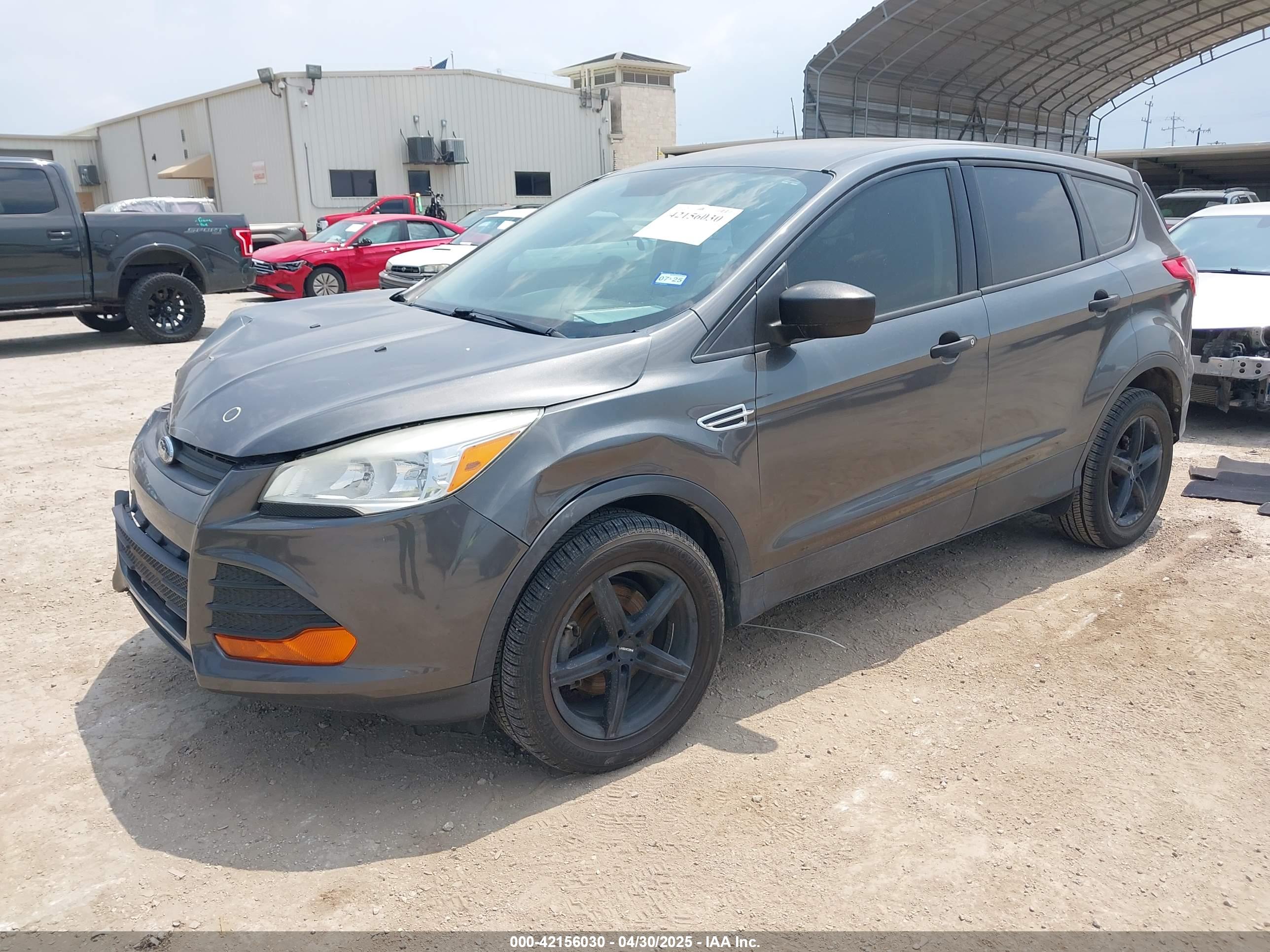 FORD ESCAPE image 2