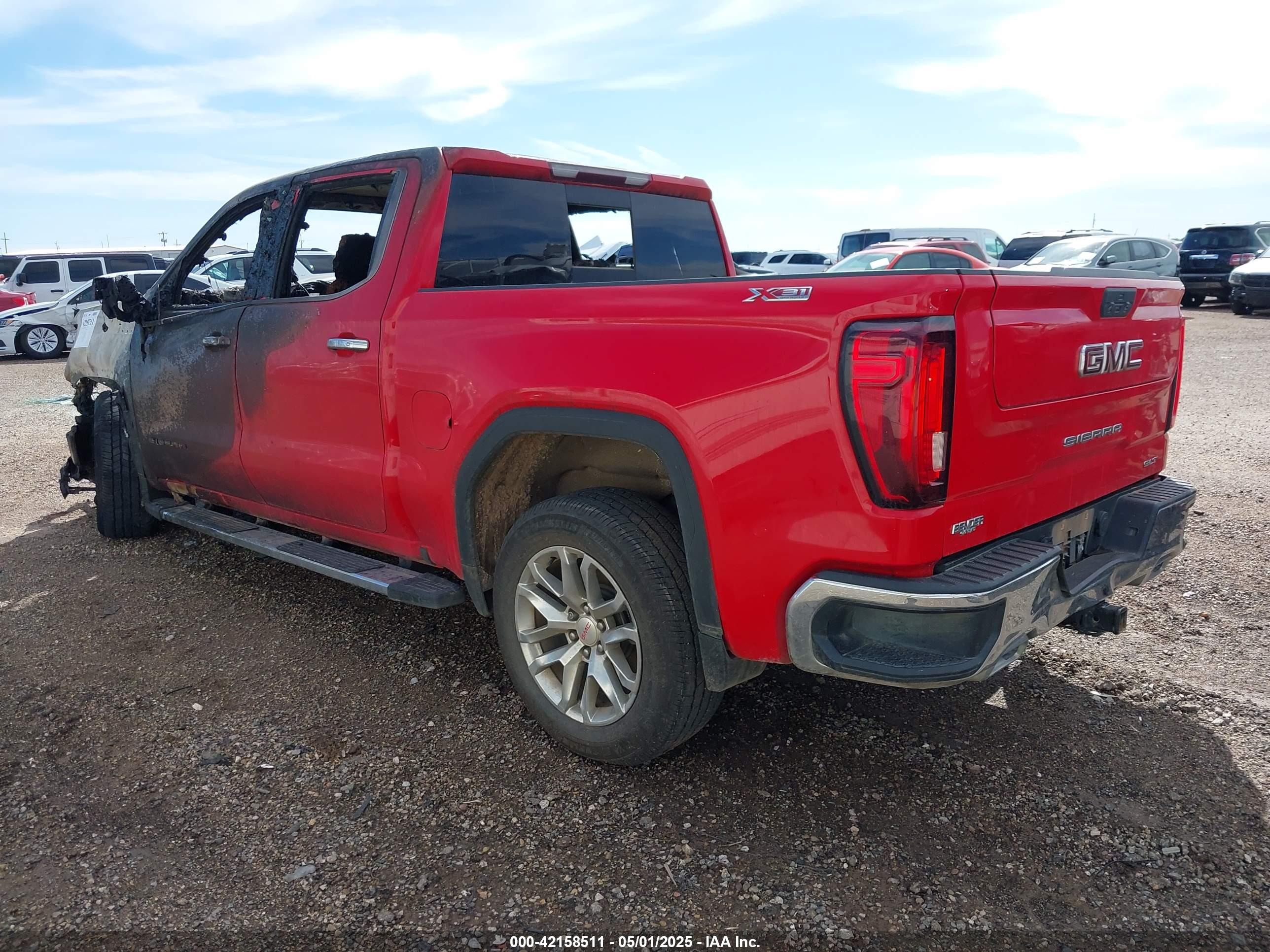 GMC SIERRA image 3