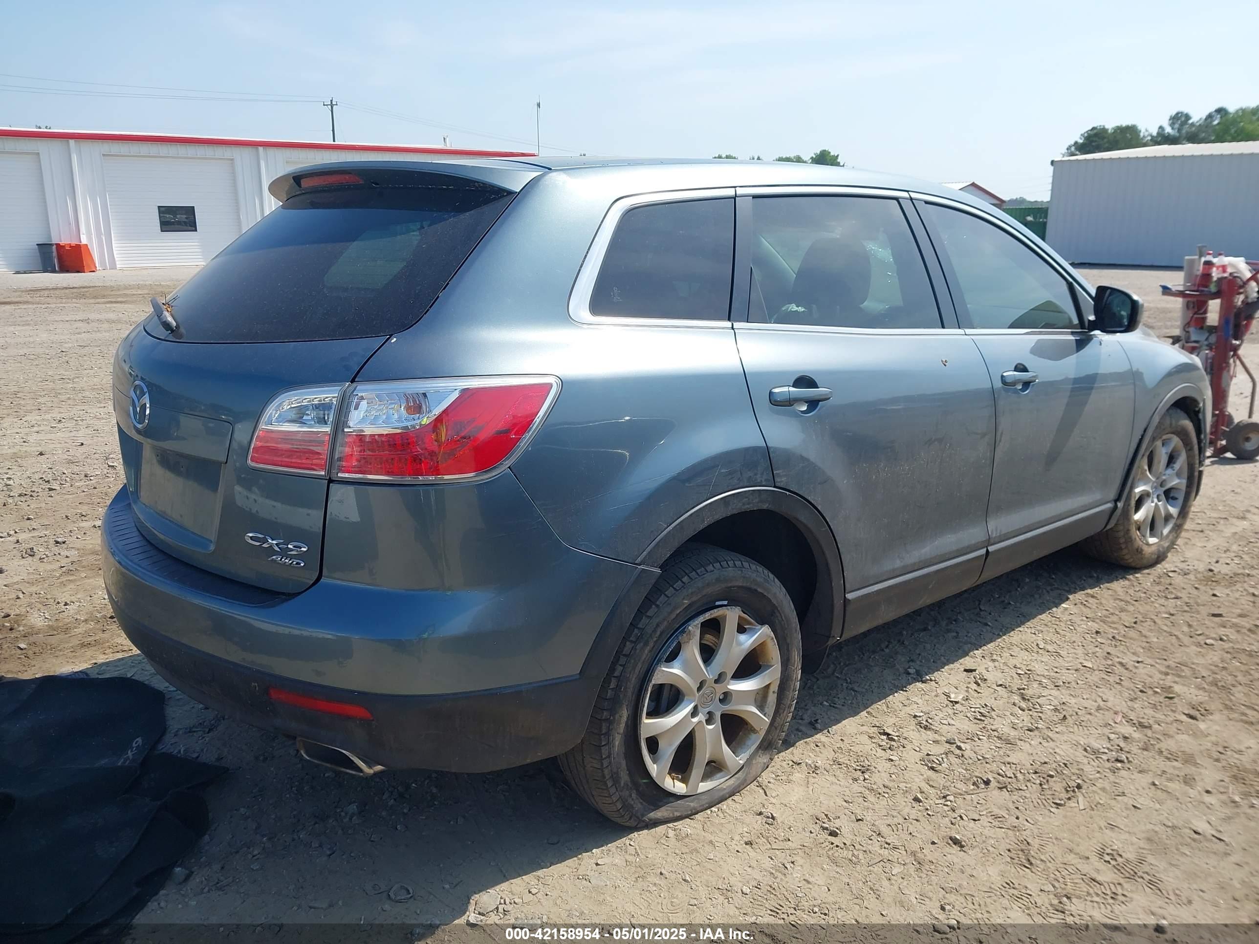 MAZDA CX-9 image 4
