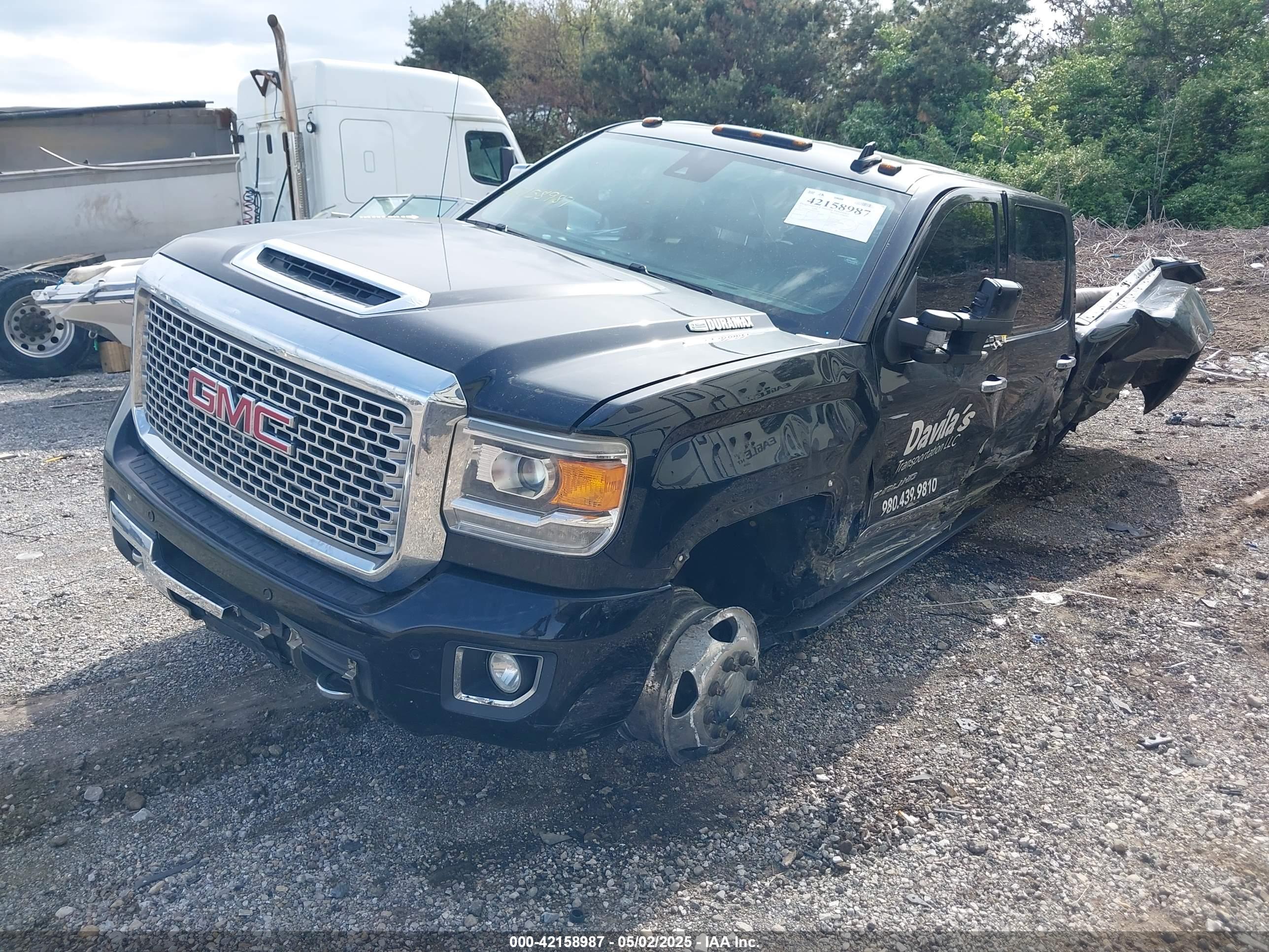 GMC SIERRA image 2