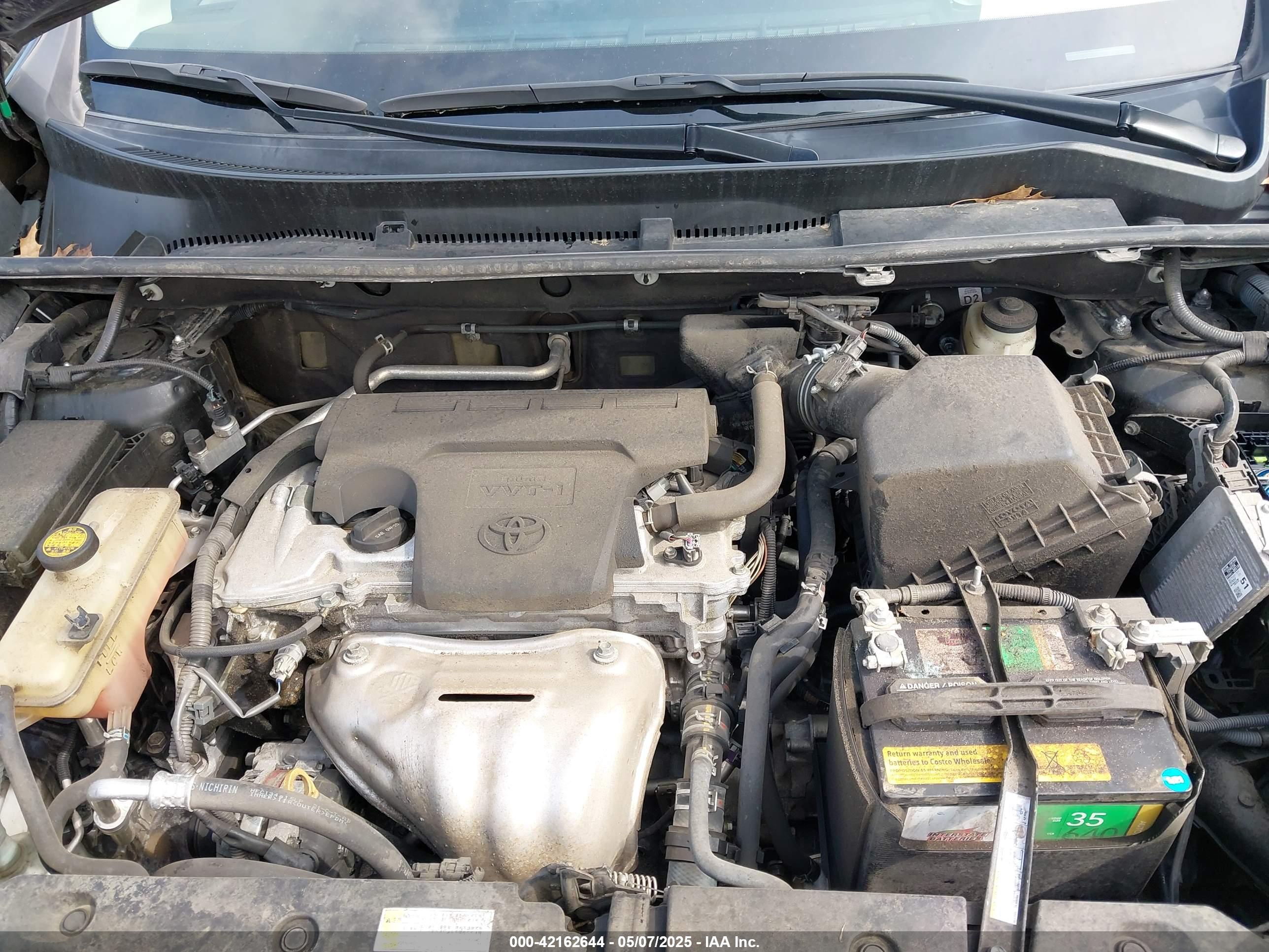 TOYOTA RAV4 image 10