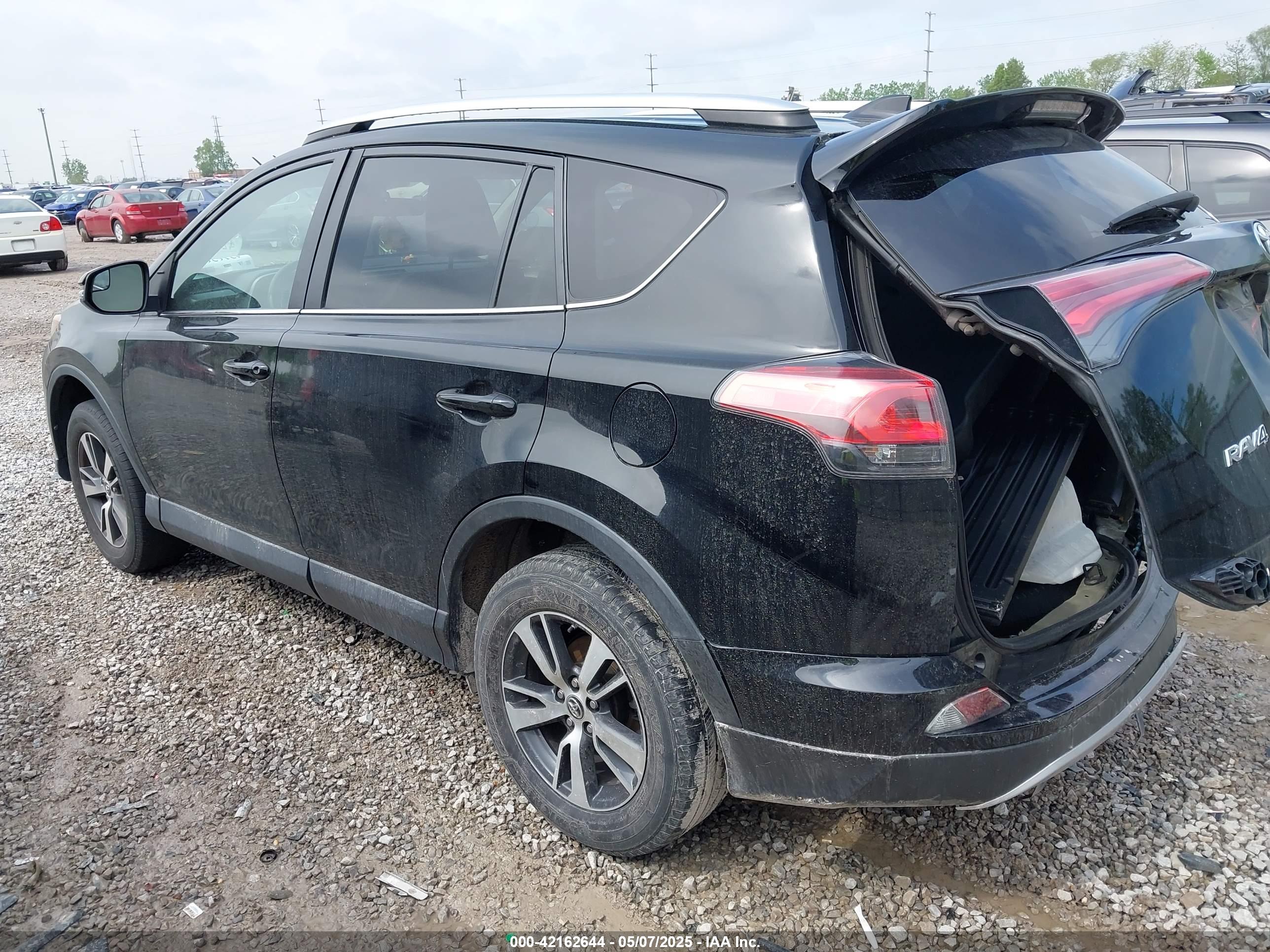 TOYOTA RAV4 image 3