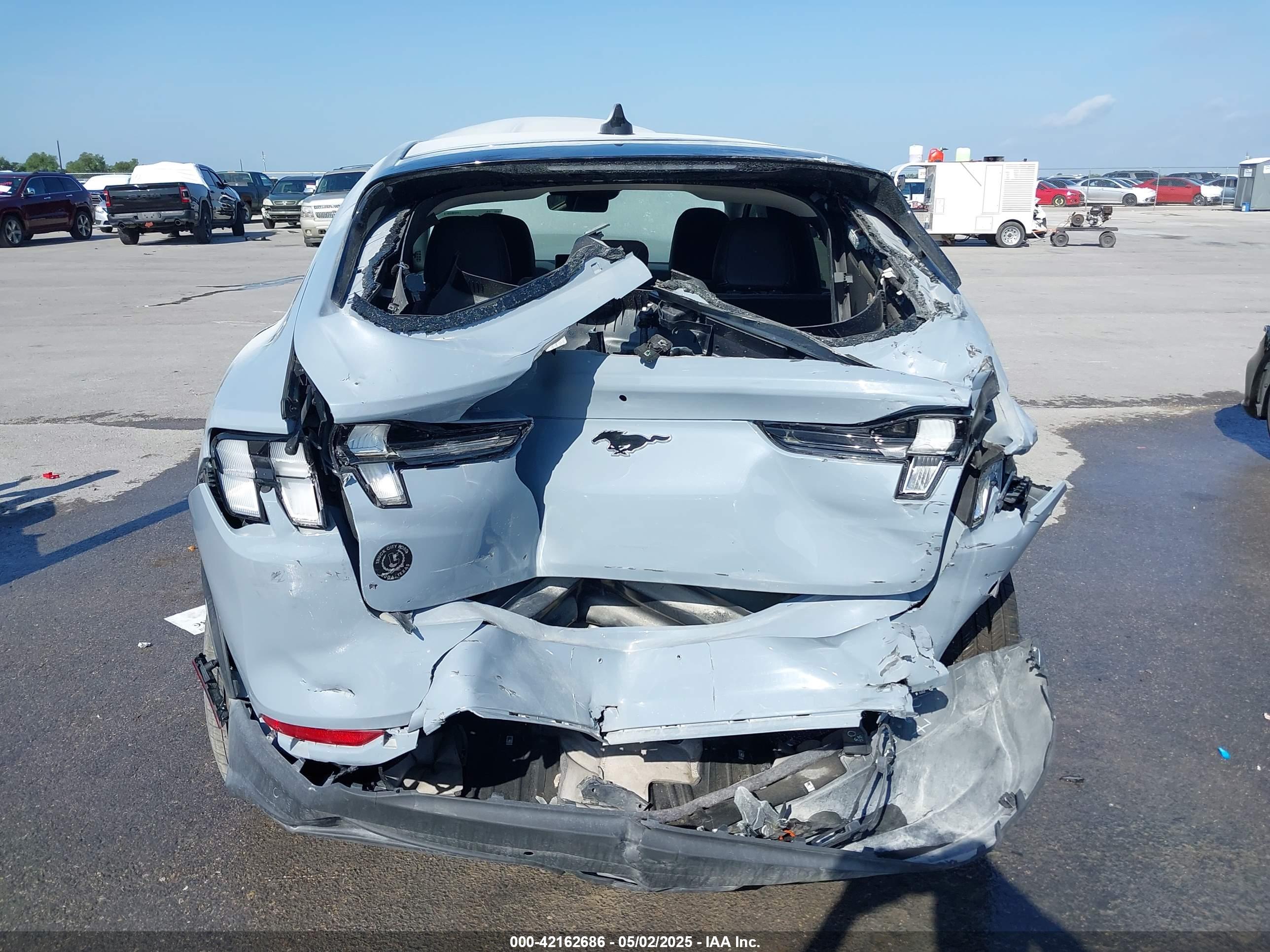 FORD MUSTANG image 6