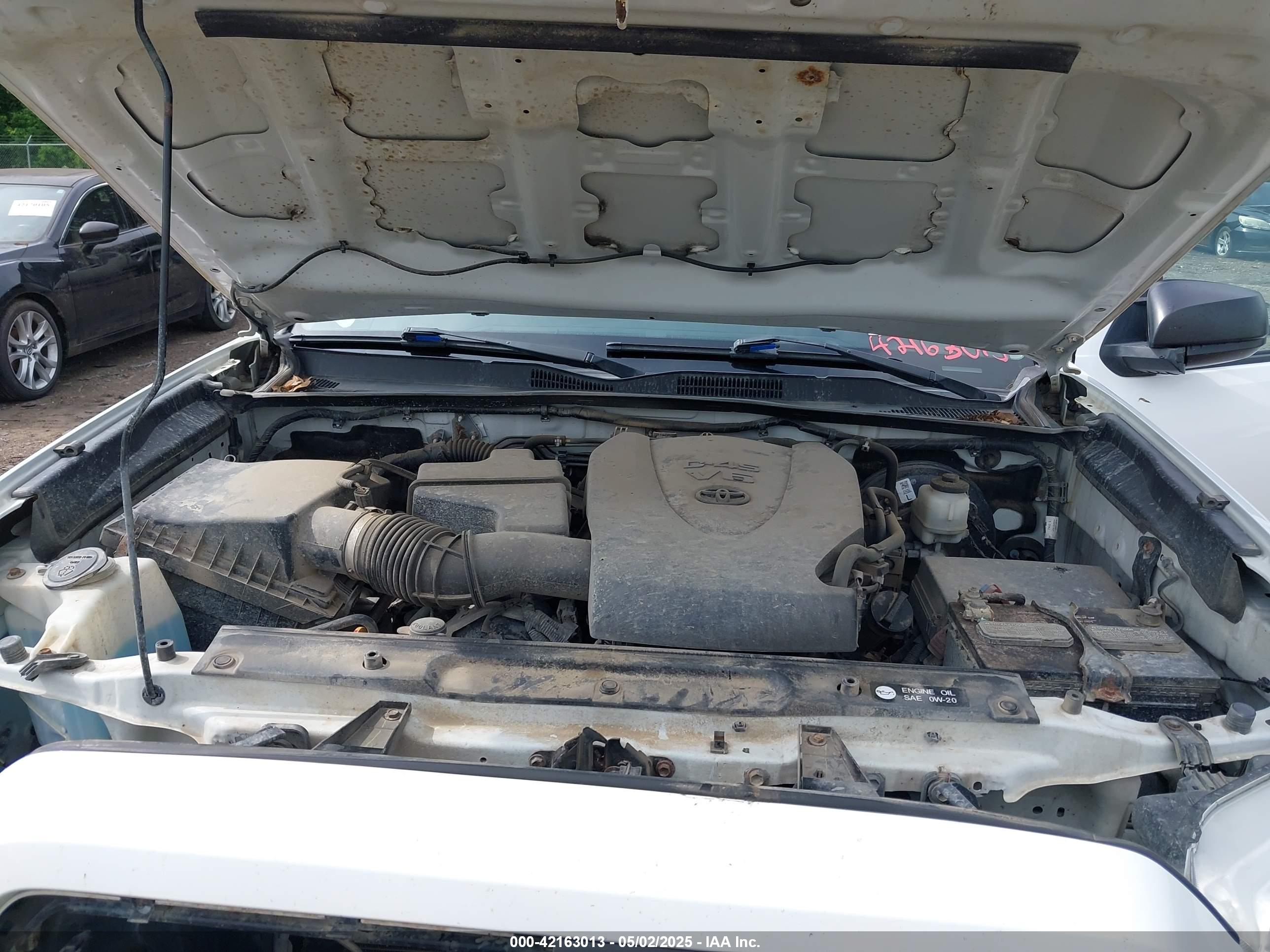 TOYOTA TACOMA image 10