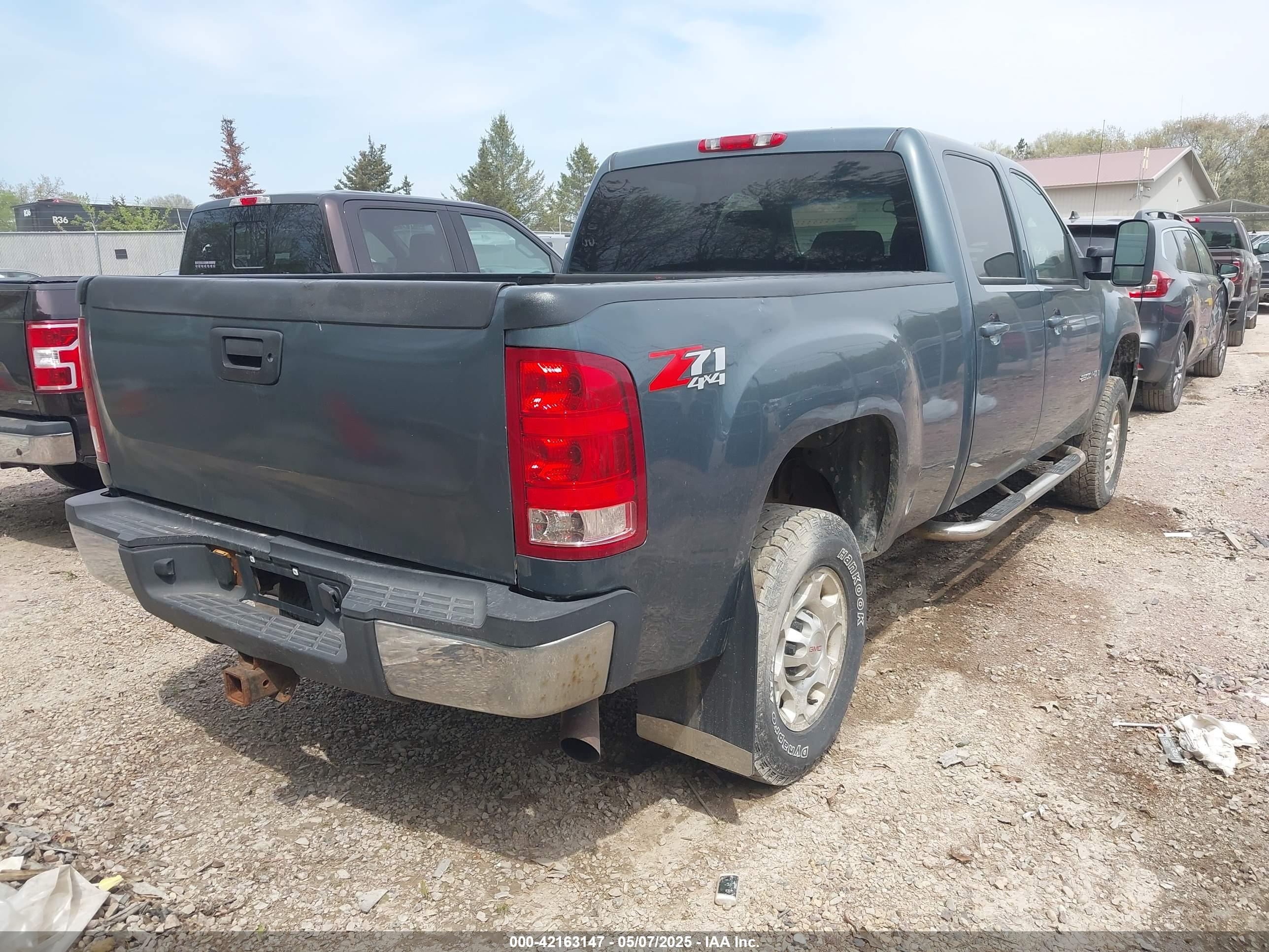 GMC SIERRA image 4