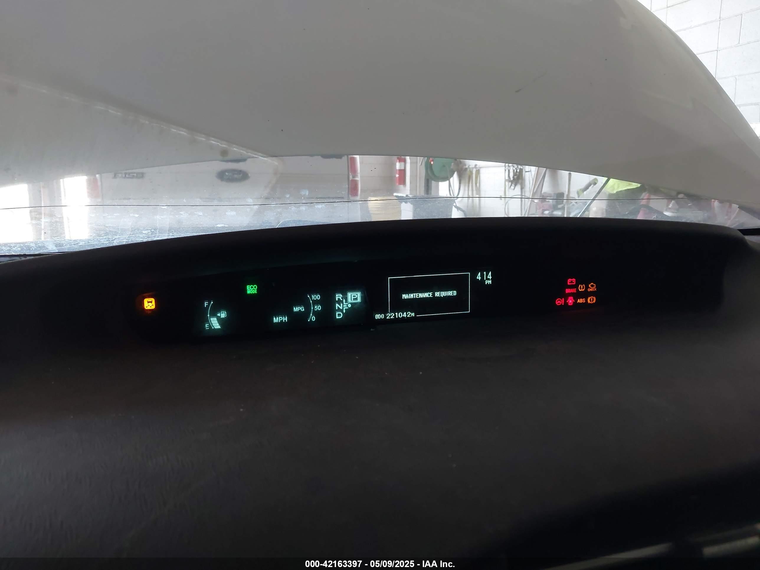 TOYOTA PRIUS image 7