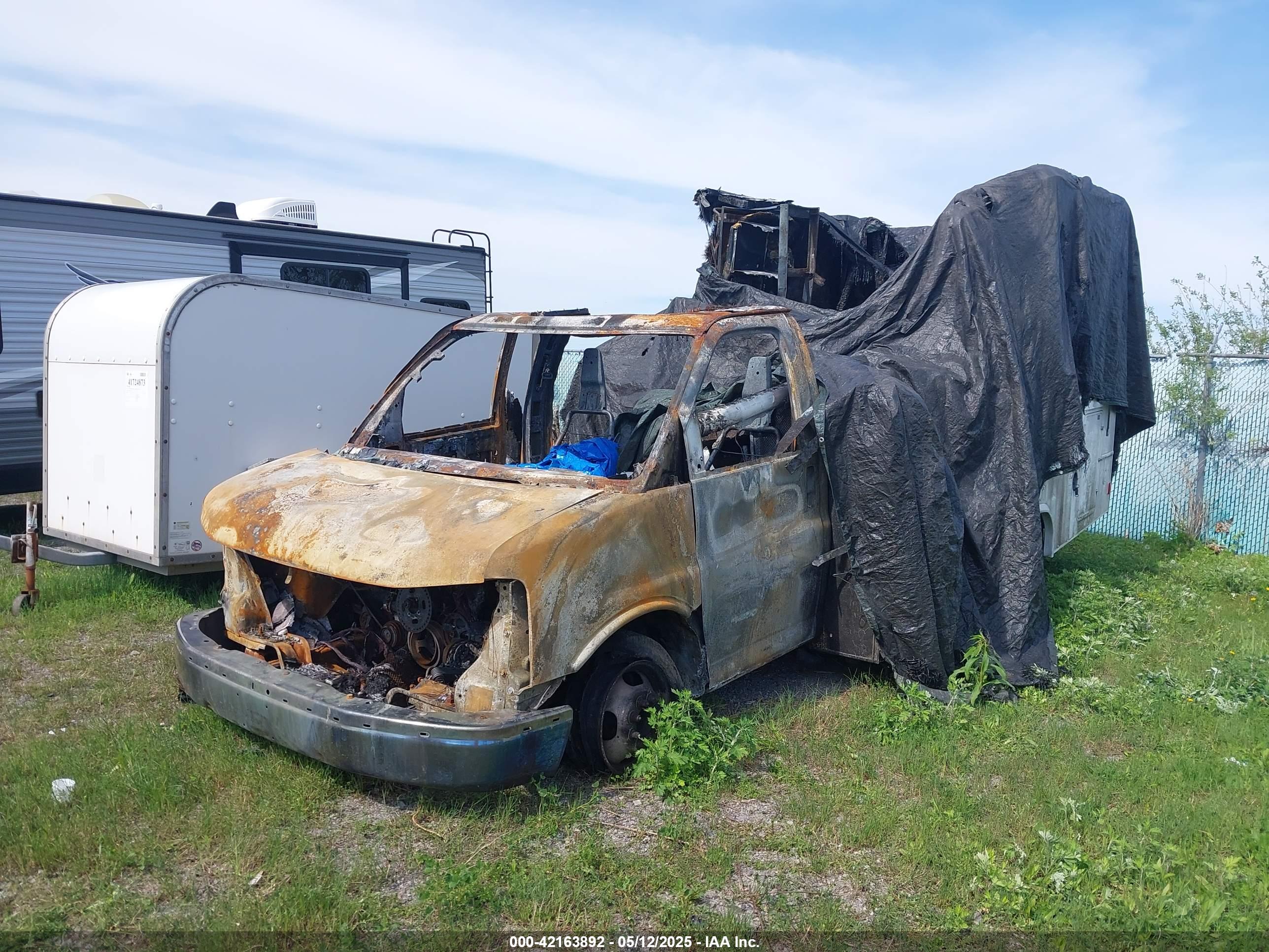 CHEVROLET EXPRESS image 2