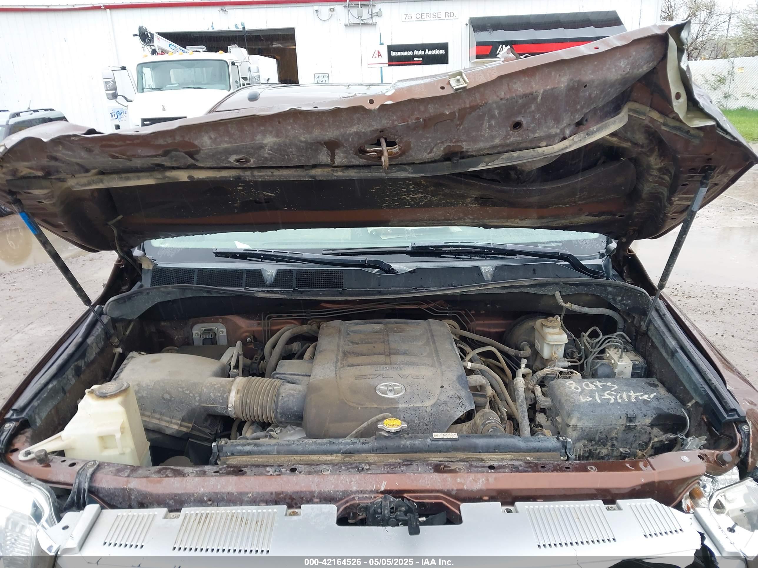 TOYOTA TUNDRA image 10