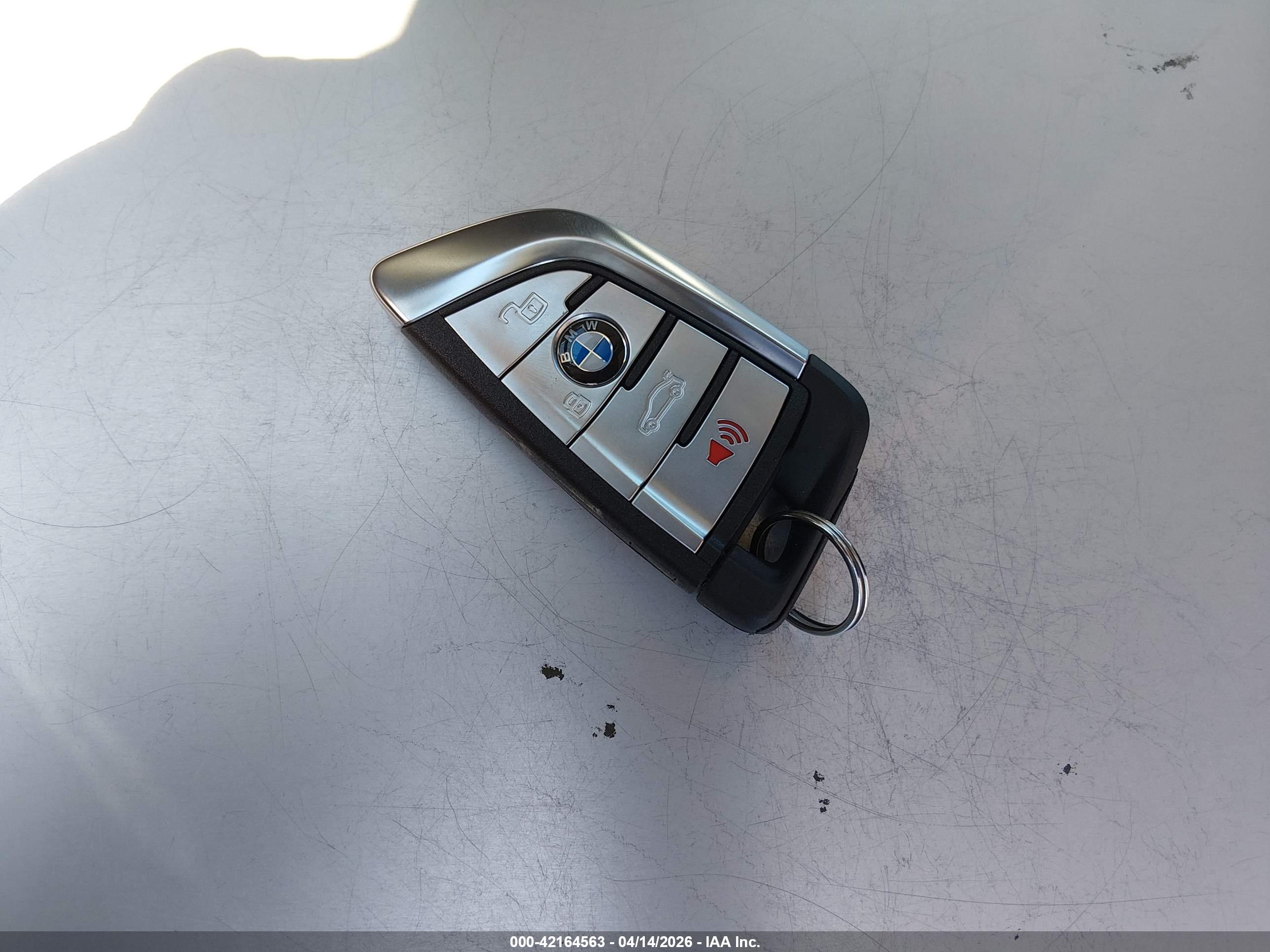BMW I4 image 11