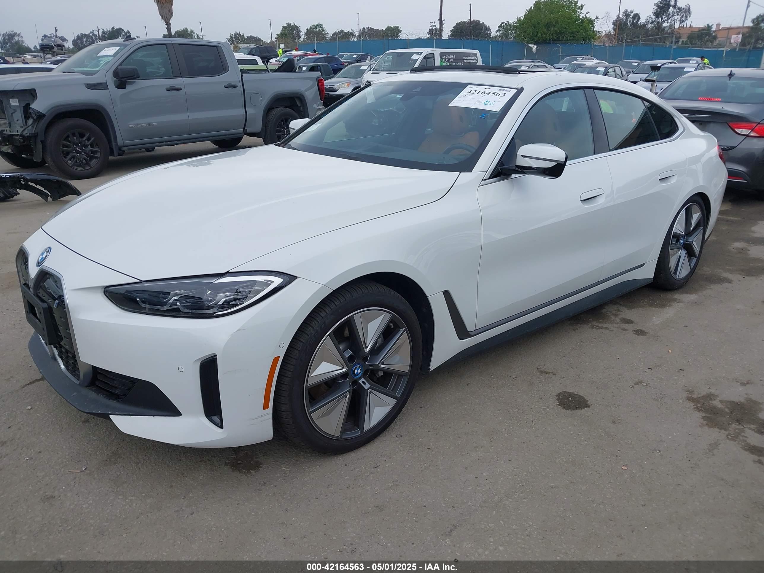BMW I4 image 2