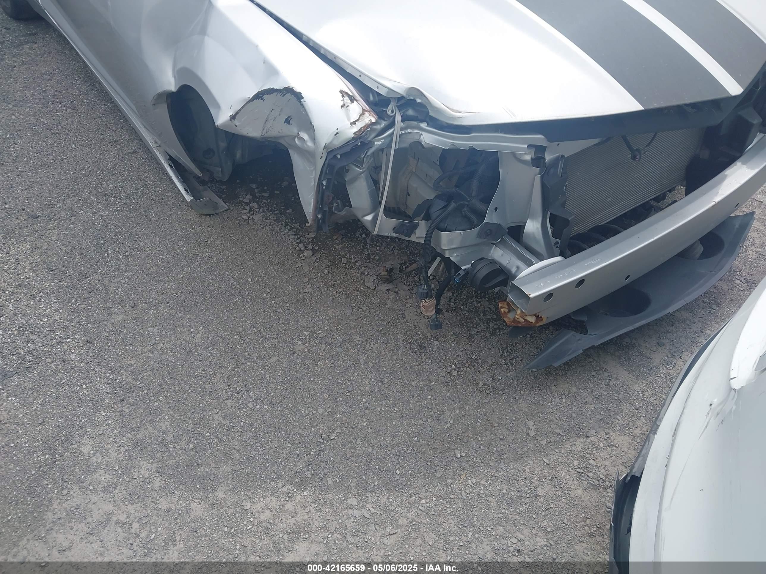 CHEVROLET CAMARO image 6