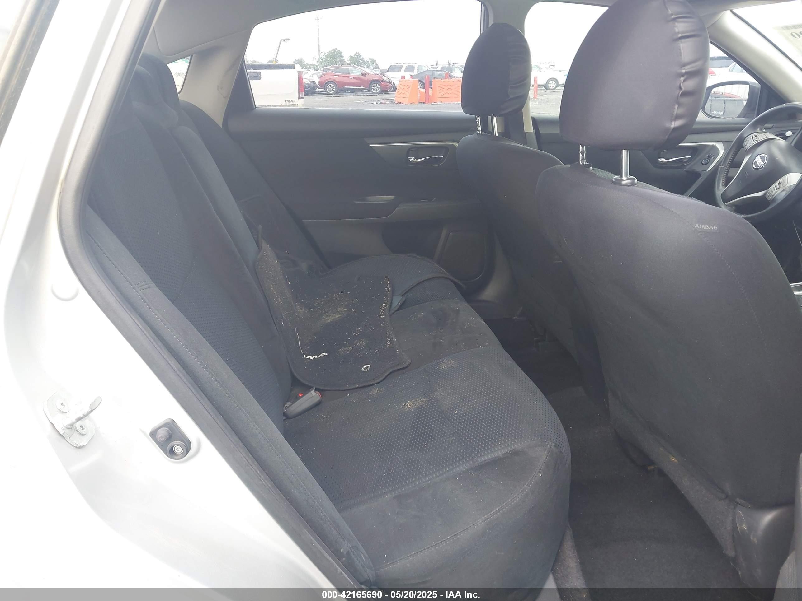 NISSAN ALTIMA image 8