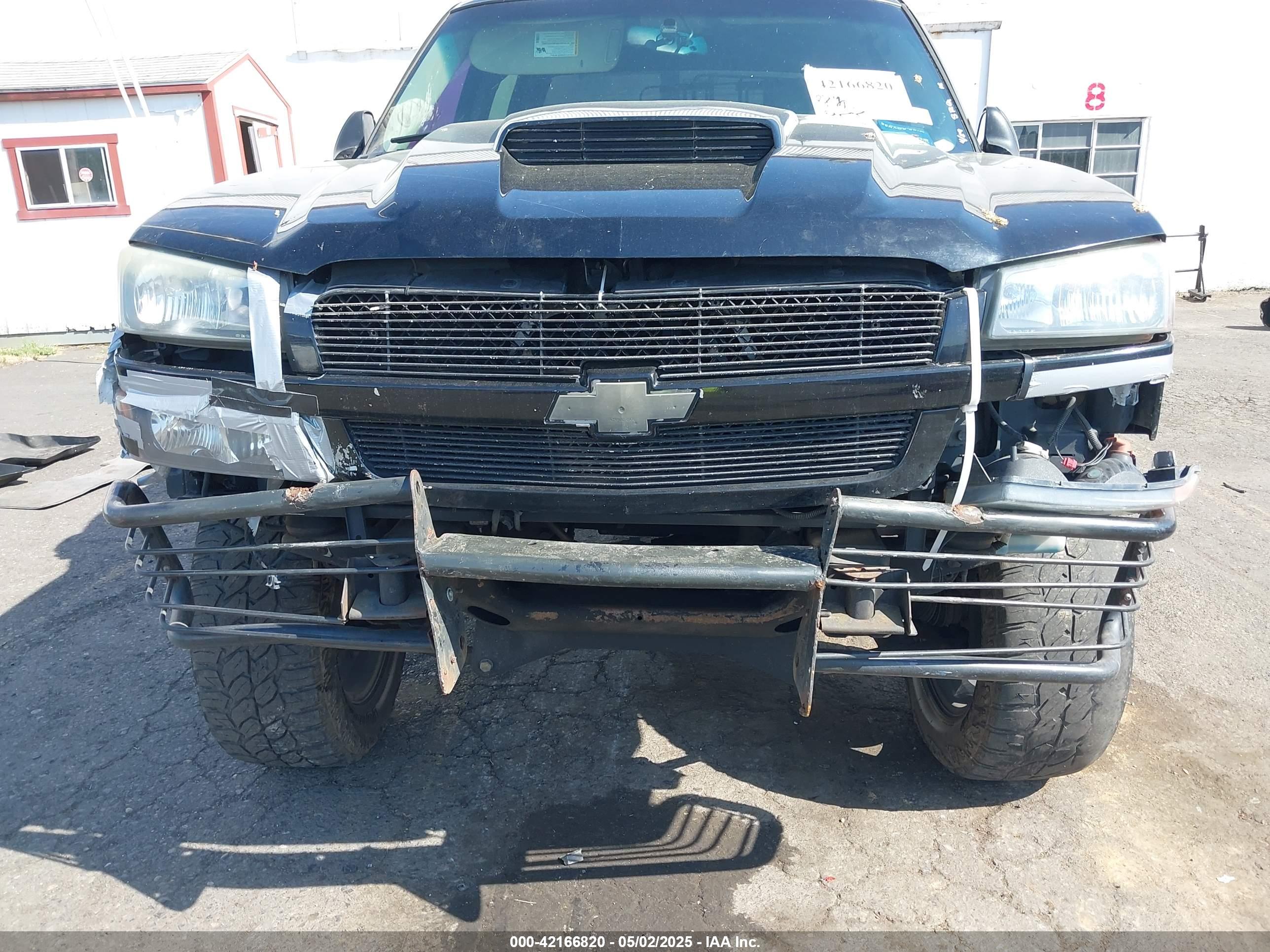 CHEVROLET SILVERADO image 6
