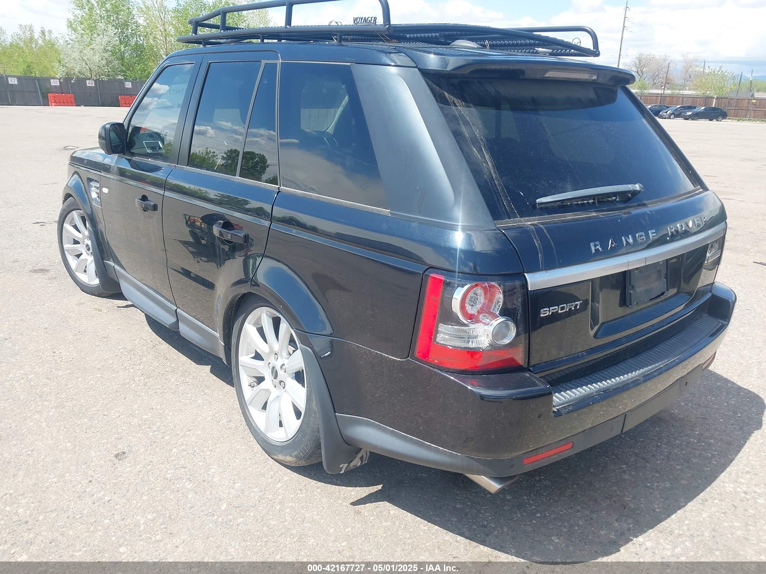 LAND ROVER image 3