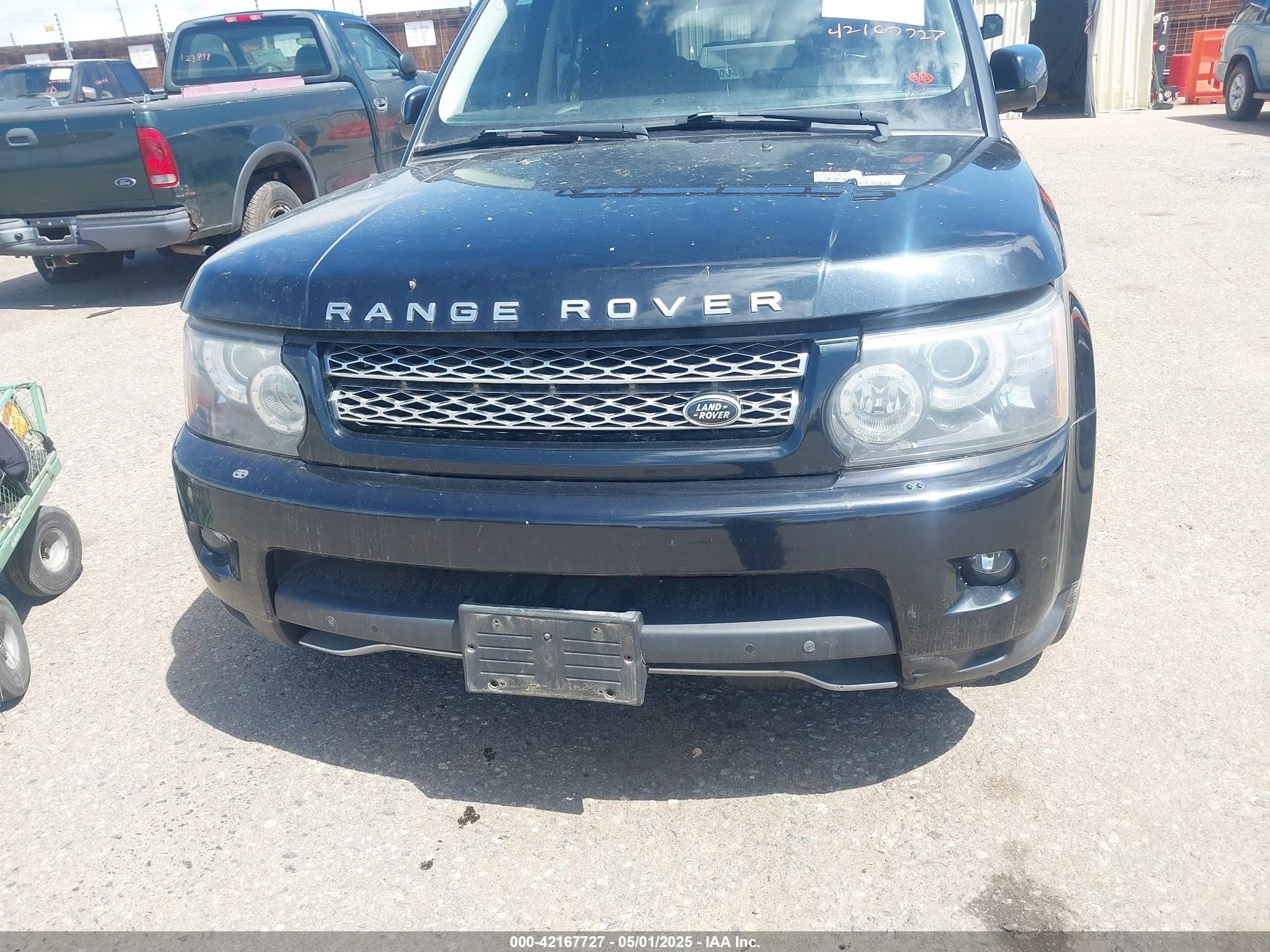 LAND ROVER image 6