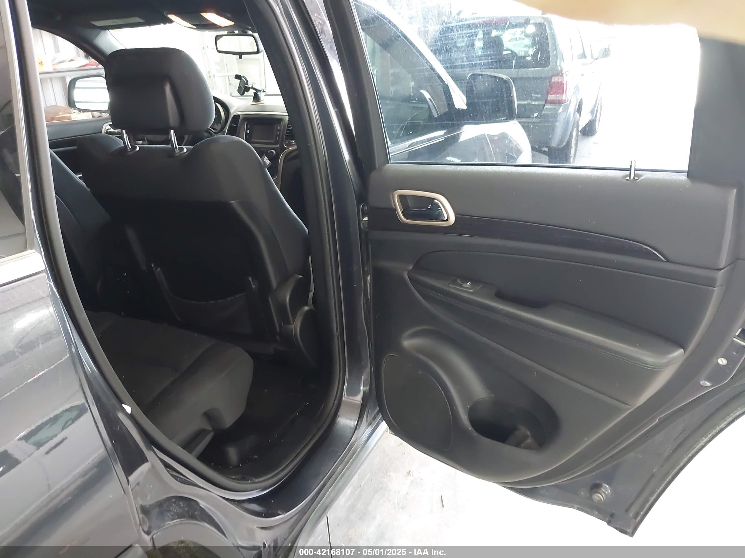 JEEP GRAND image 8