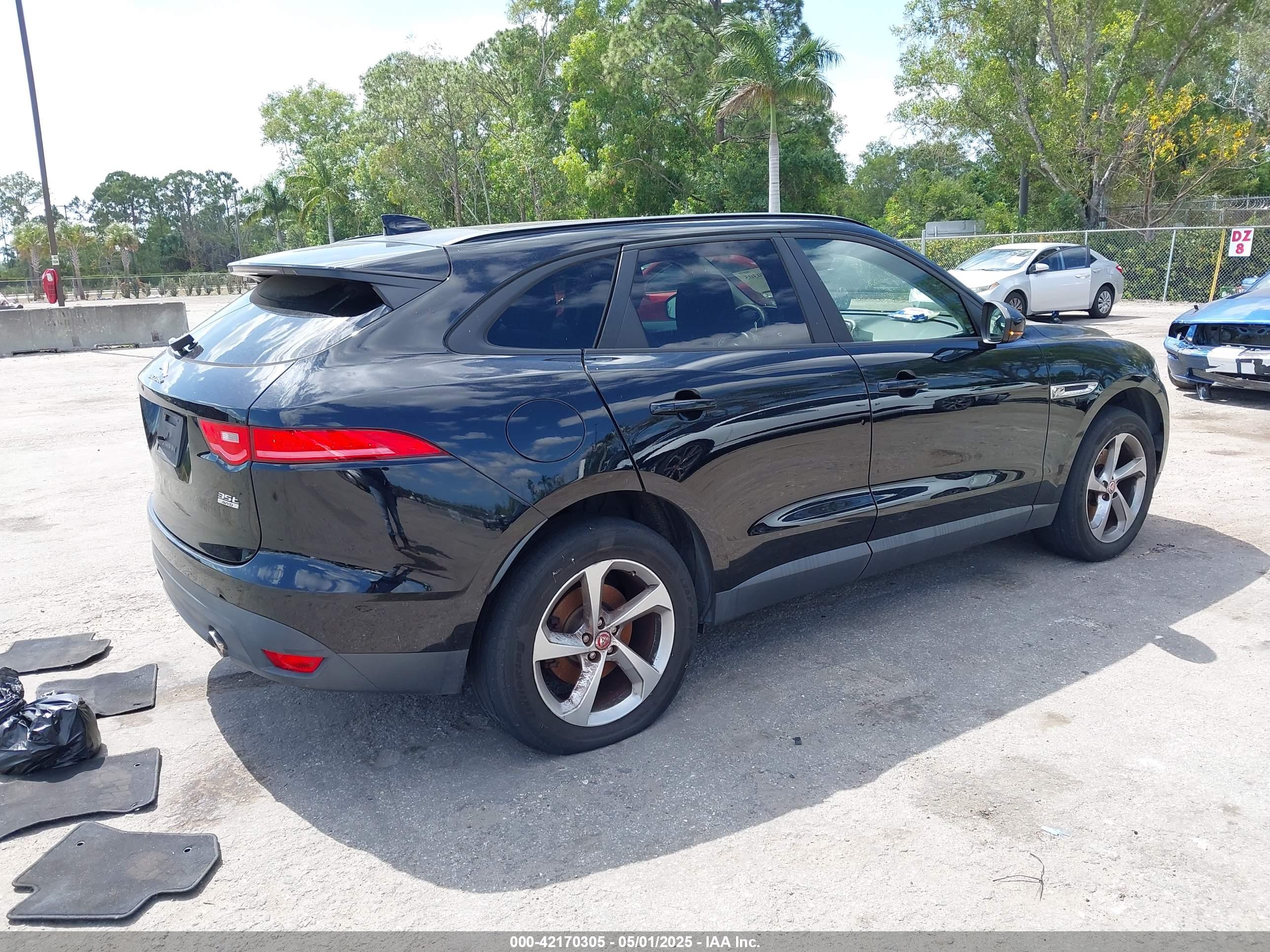 JAGUAR F-PACE image 4
