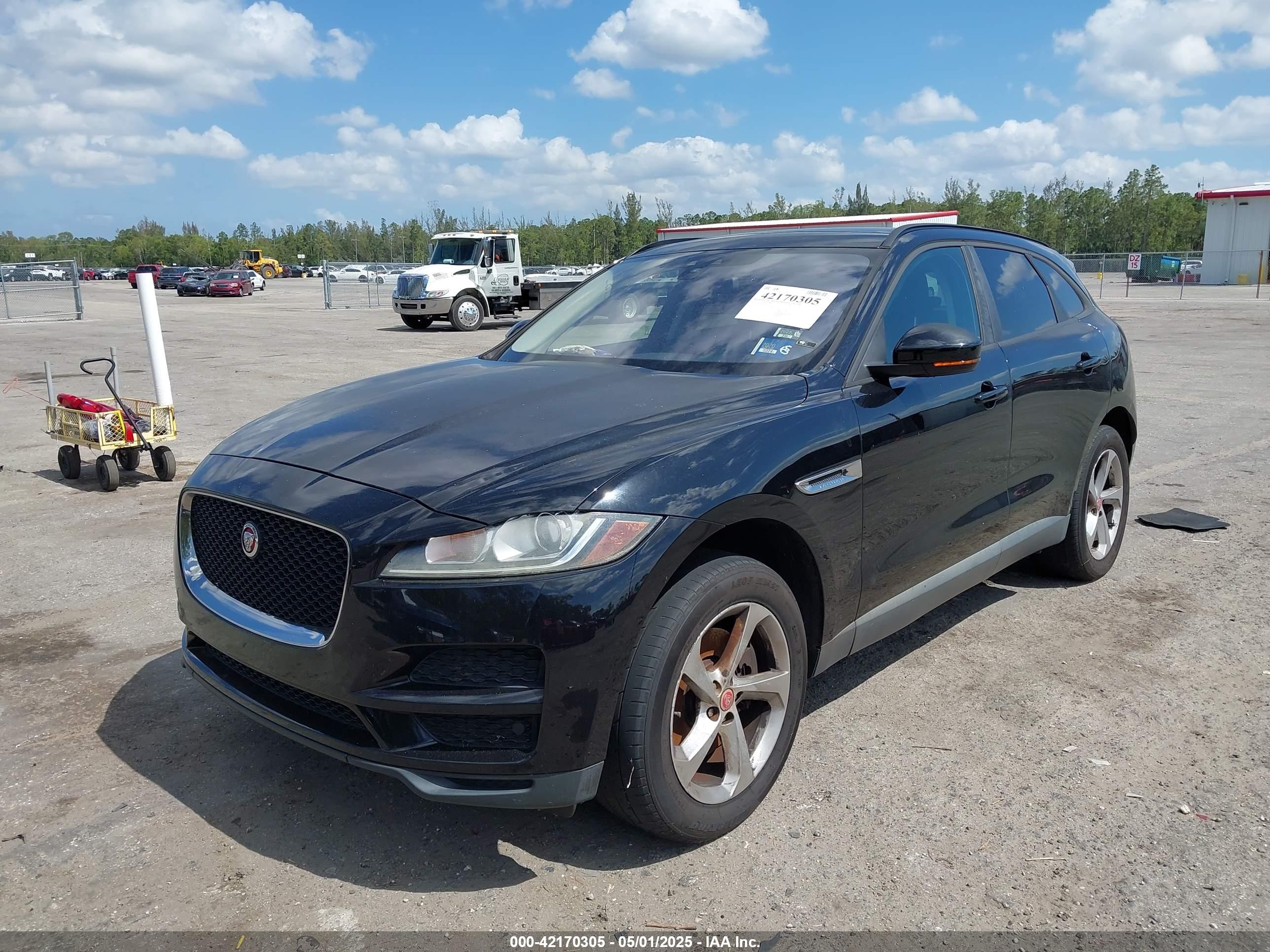 JAGUAR F-PACE image 6