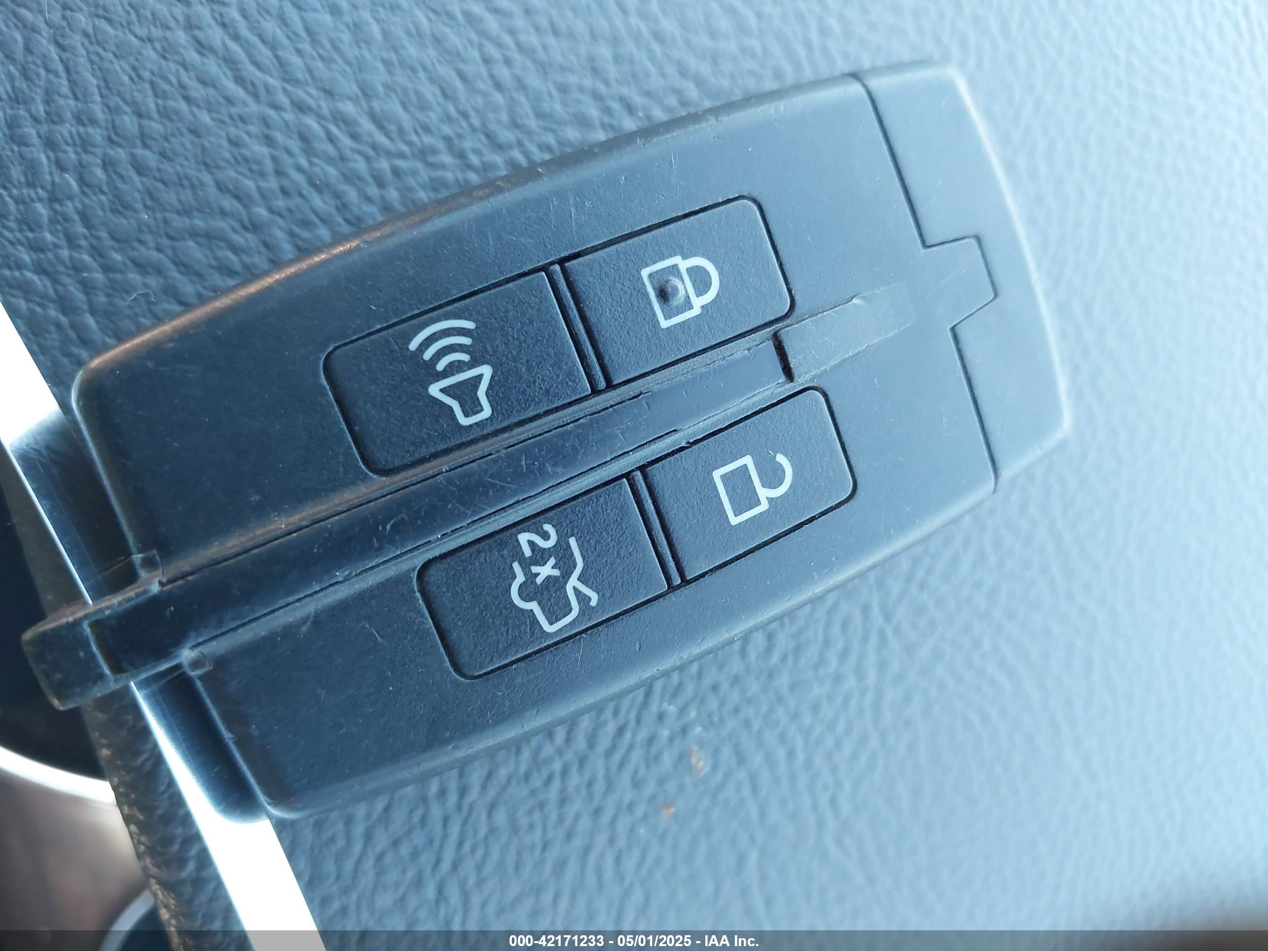 FORD TAURUS image 11