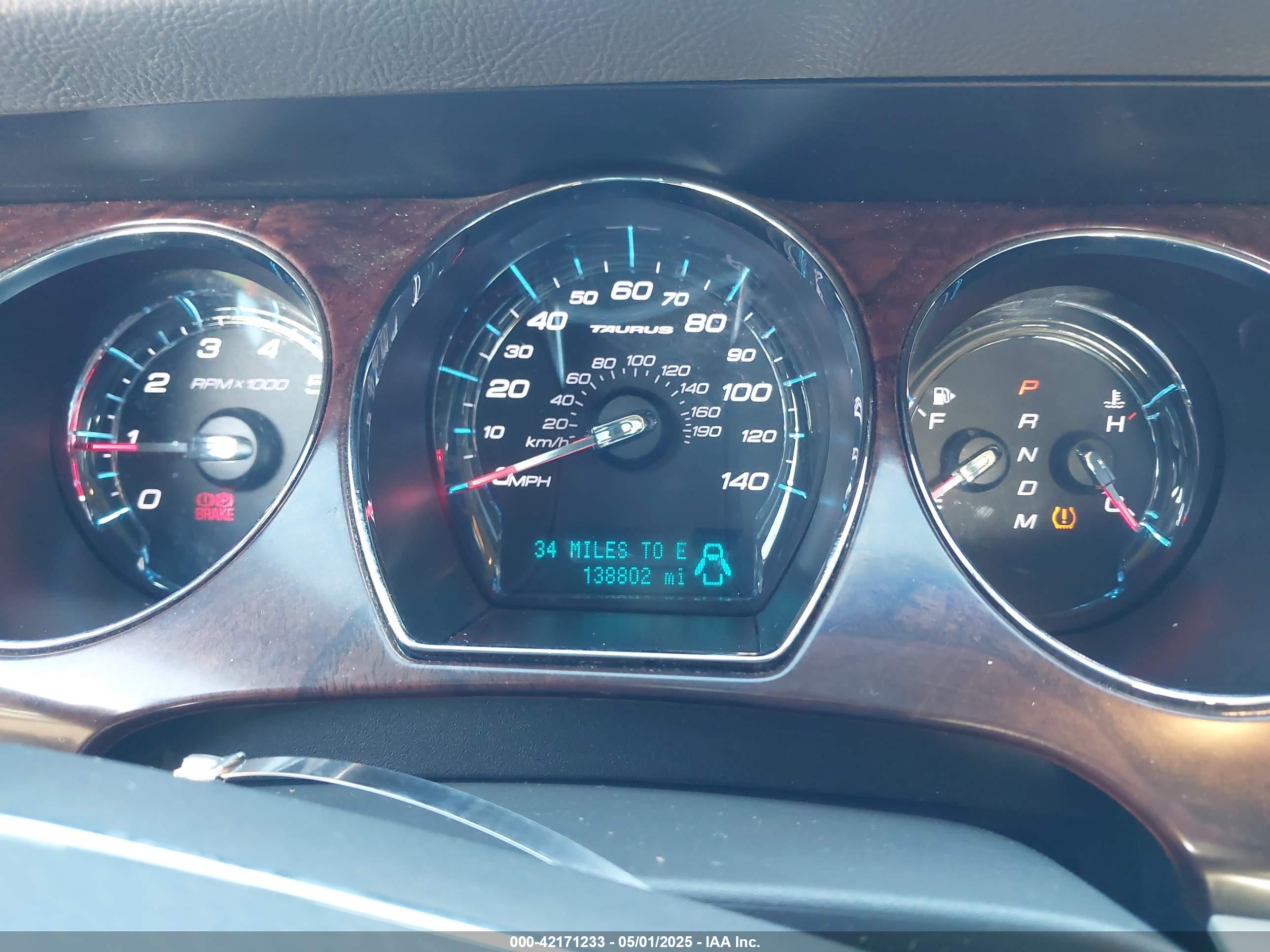FORD TAURUS image 7