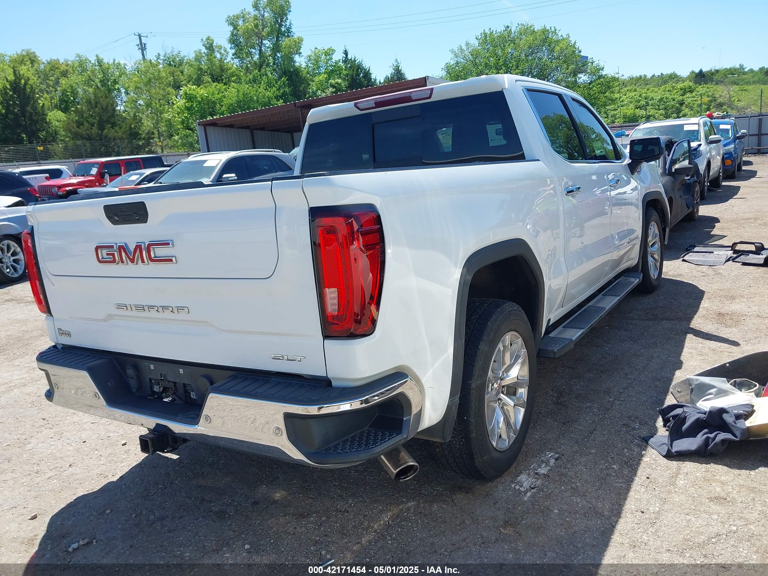 GMC SIERRA image 4