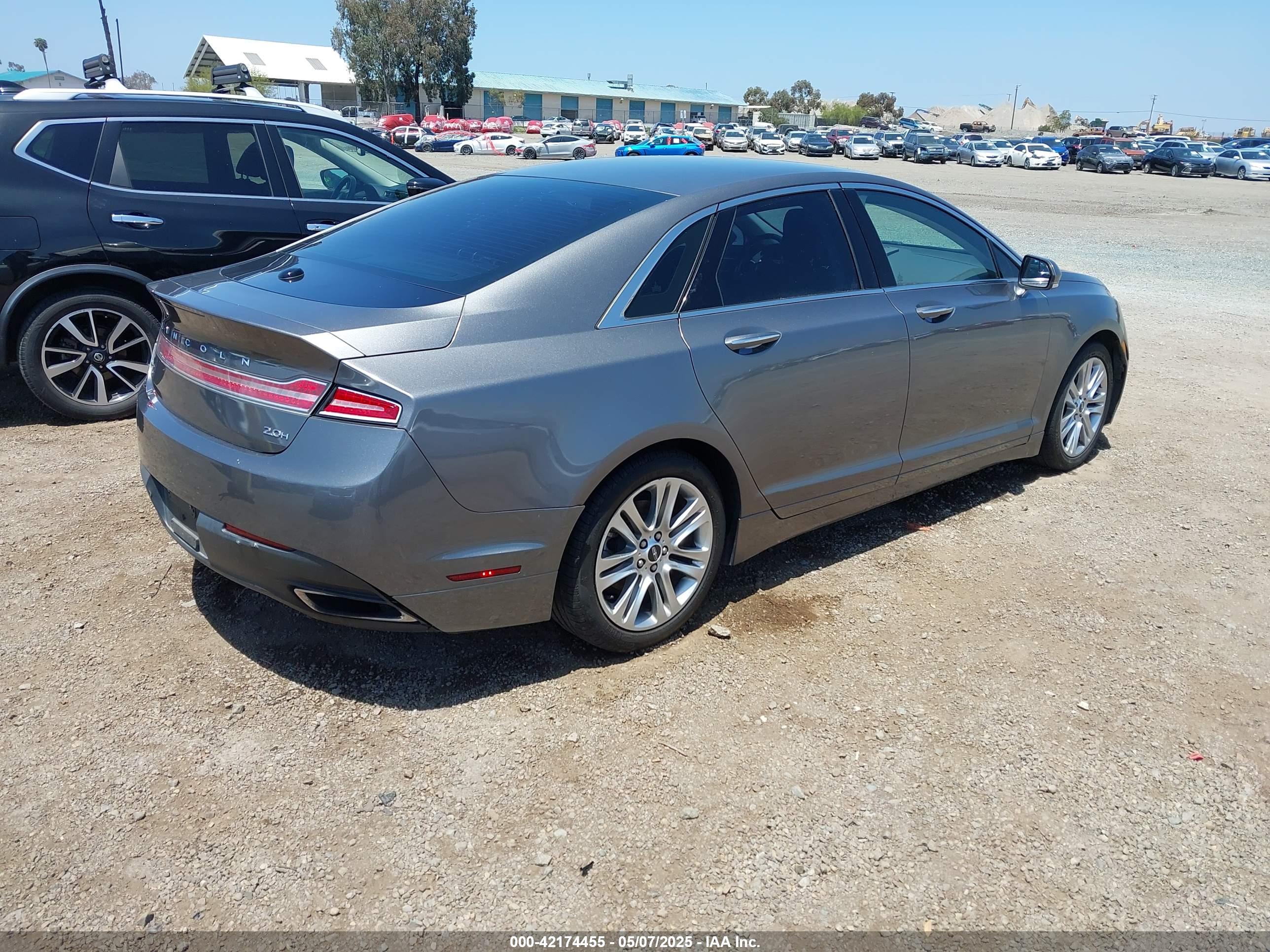 LINCOLN MKZ image 4