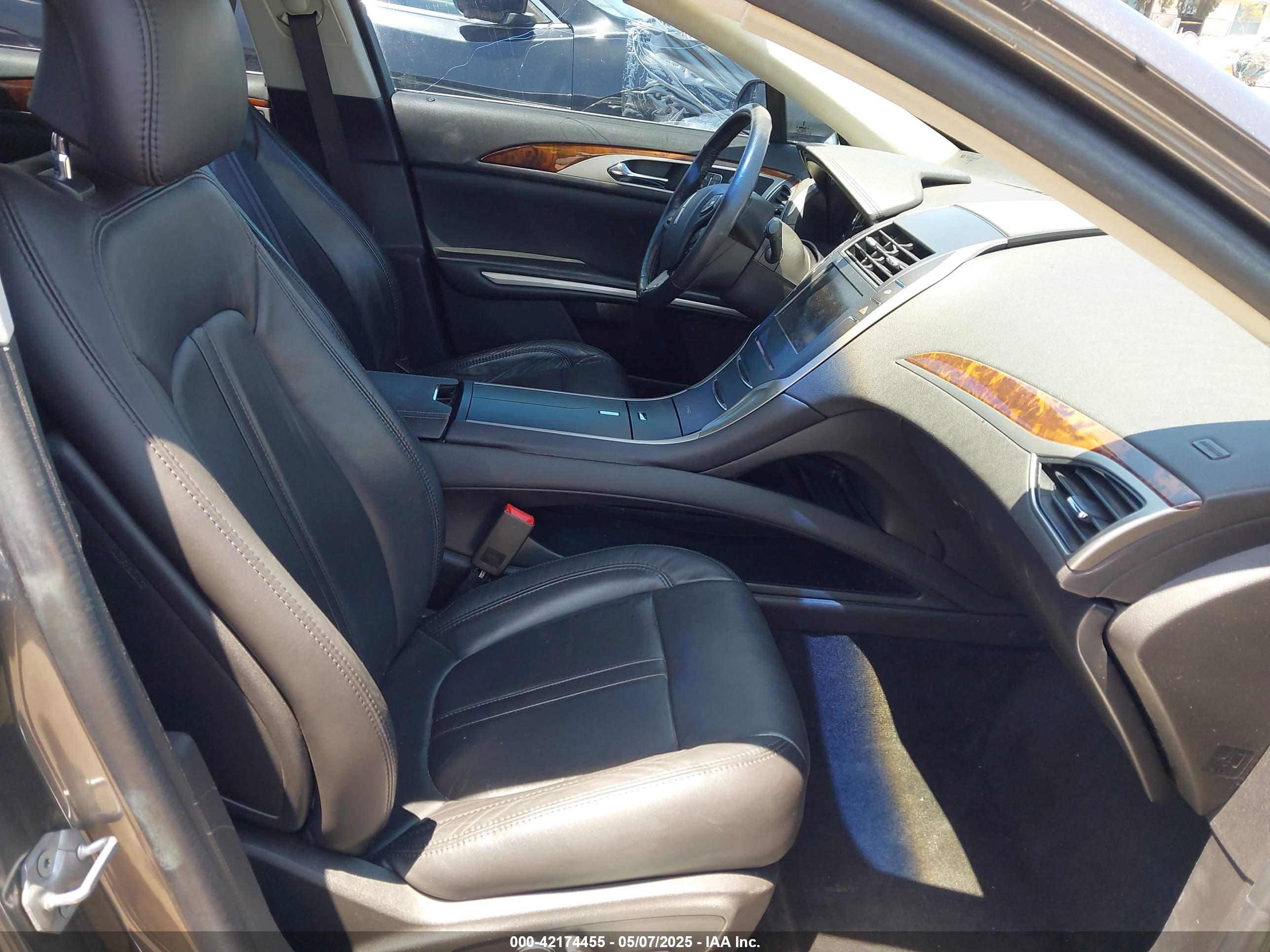 LINCOLN MKZ image 5