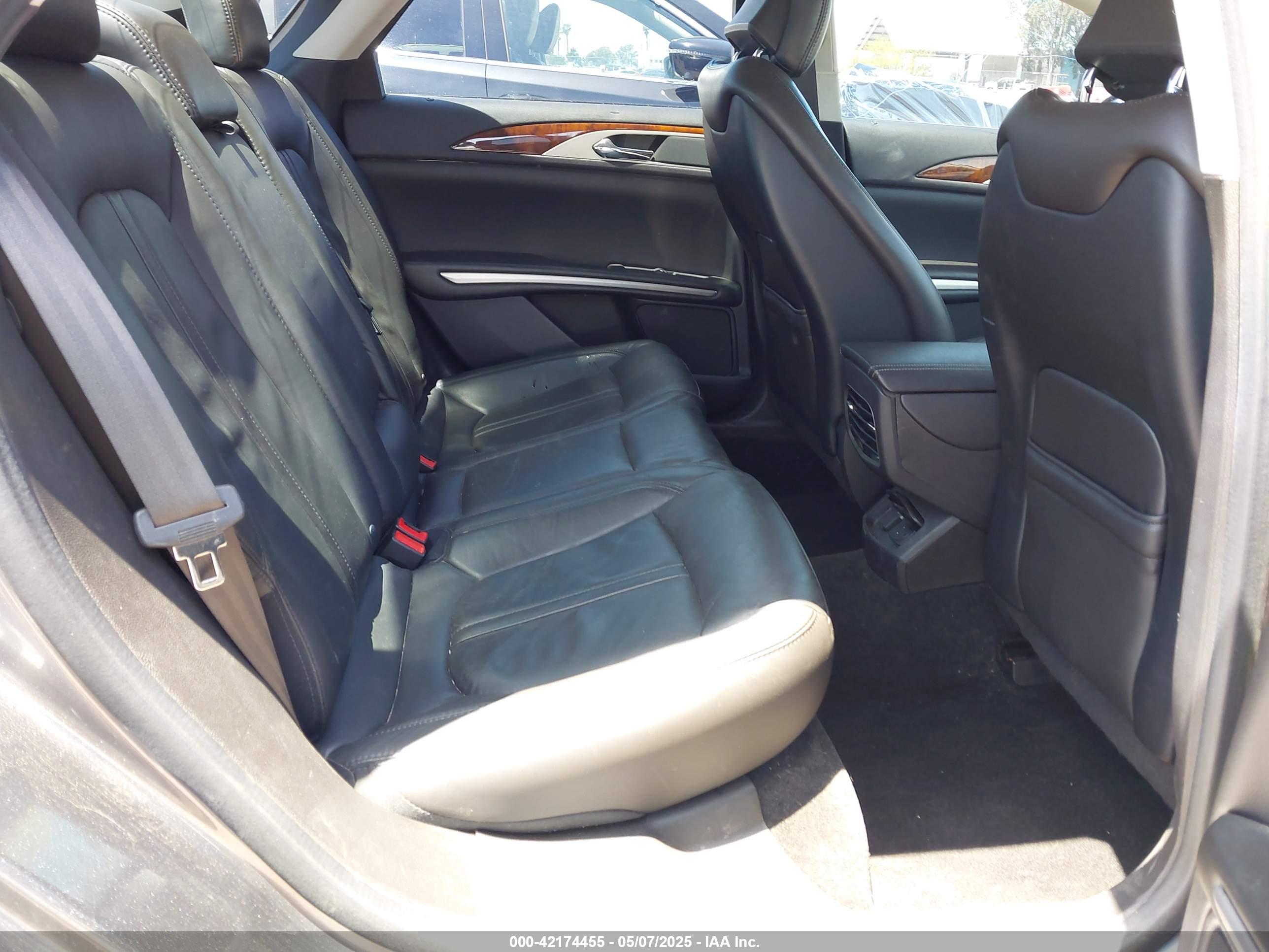 LINCOLN MKZ image 8