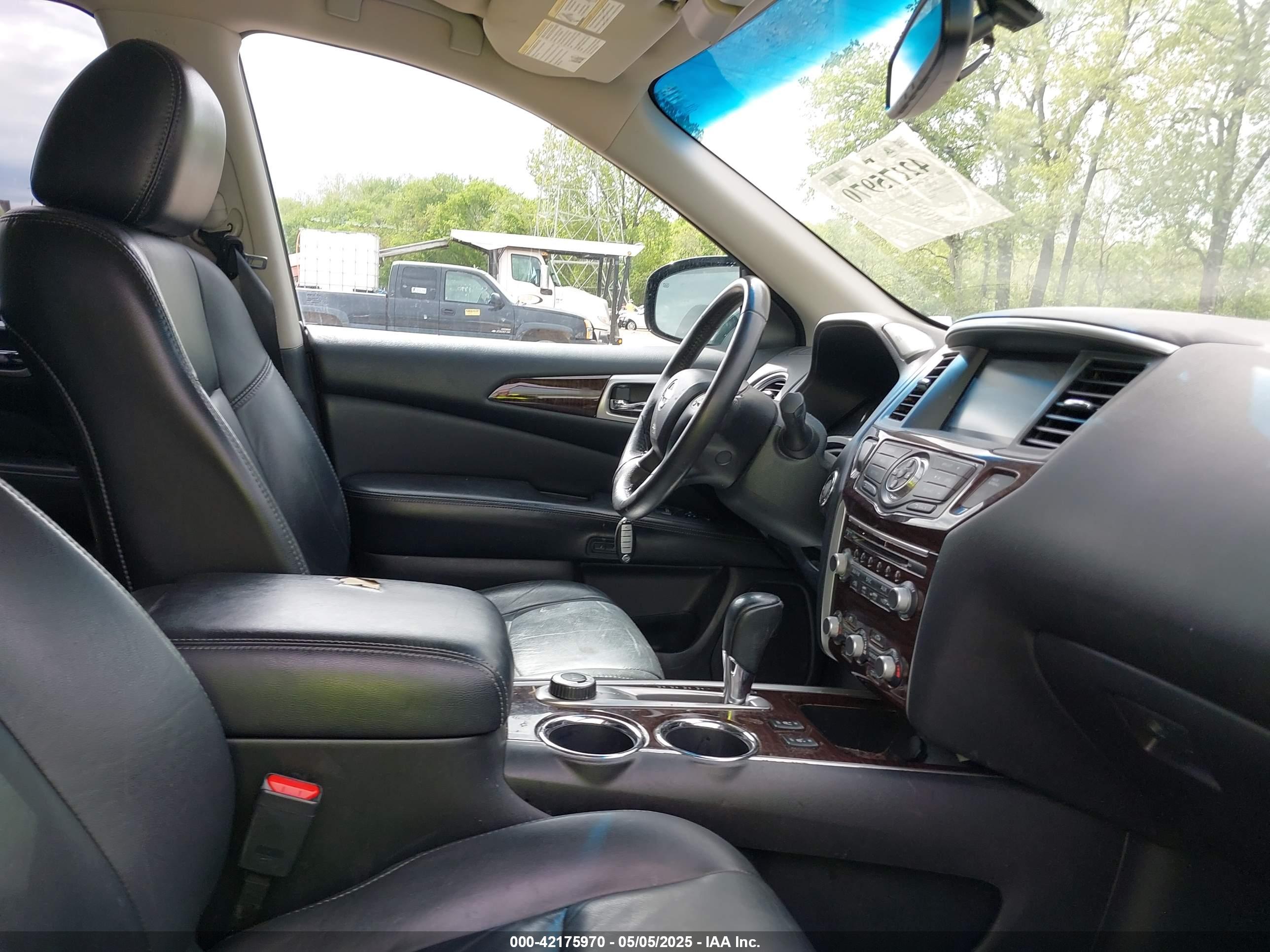 NISSAN PATHFINDER image 5