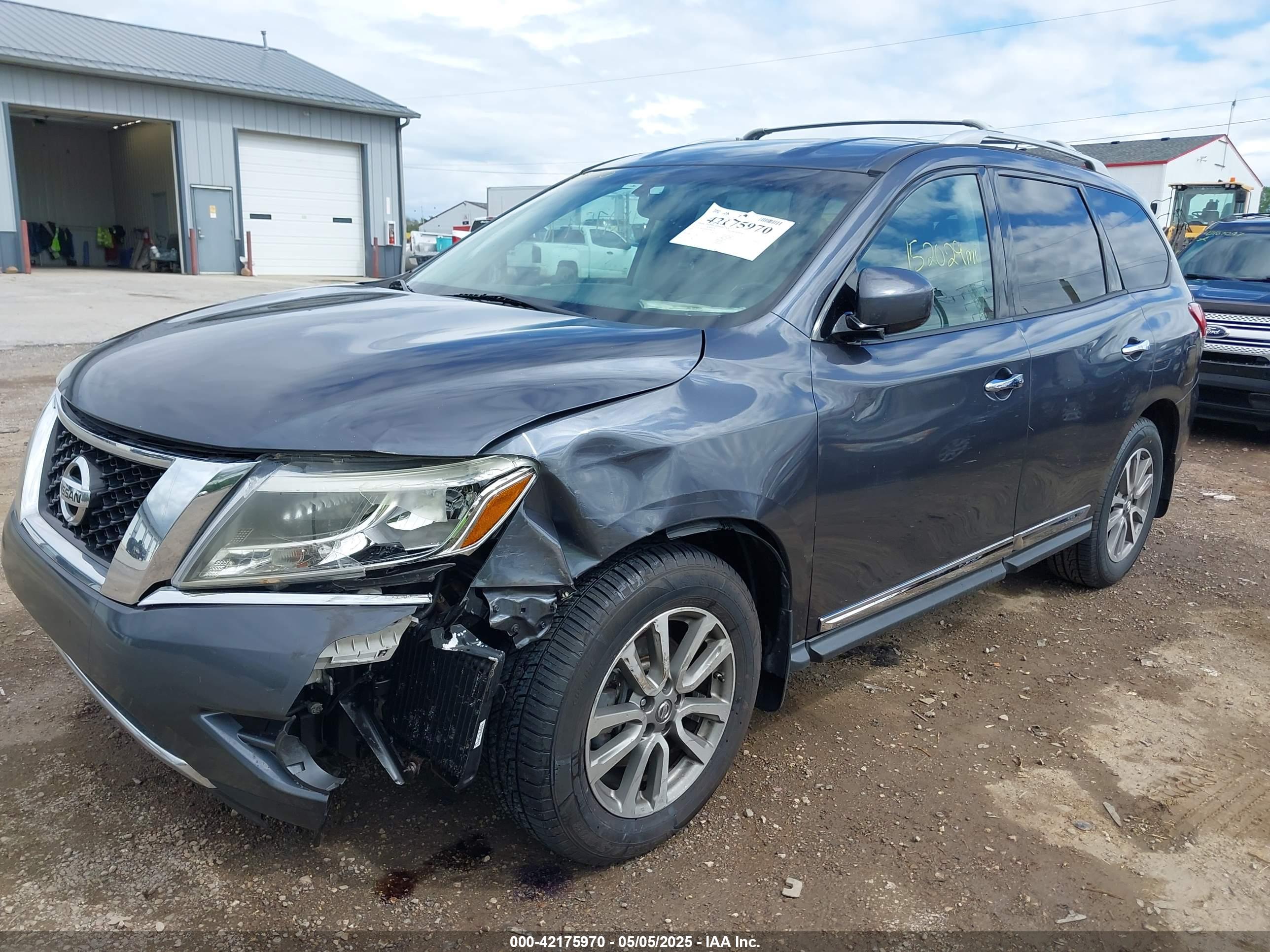 NISSAN PATHFINDER image 6