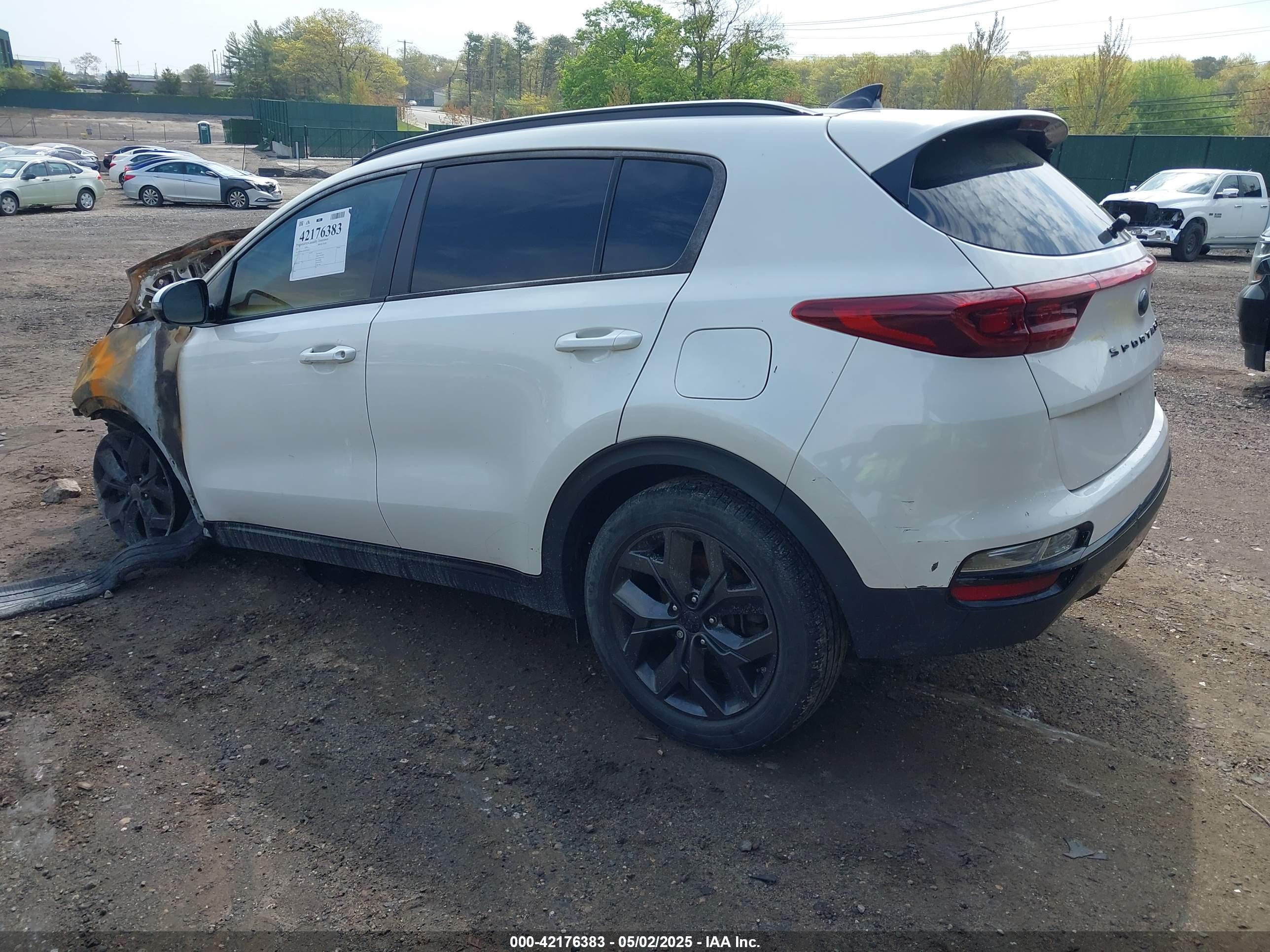 KIA SPORTAGE image 3