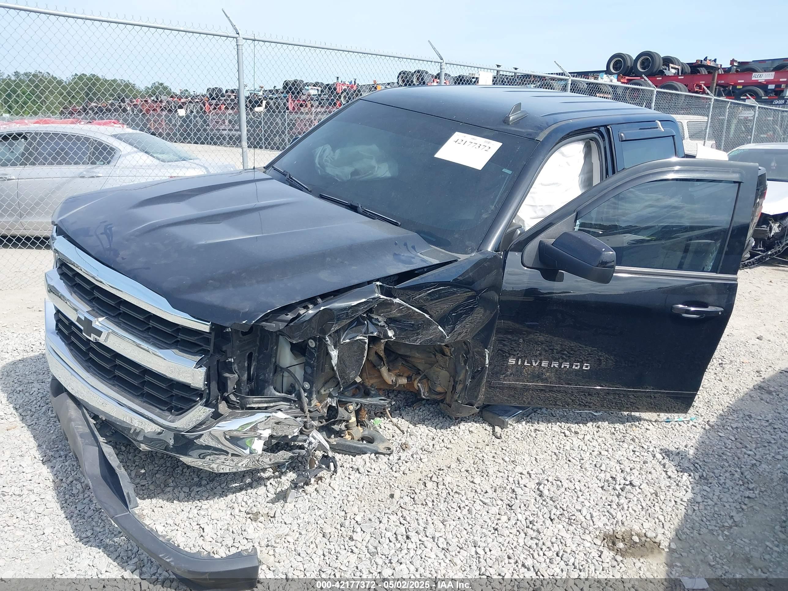 CHEVROLET SILVERADO image 2