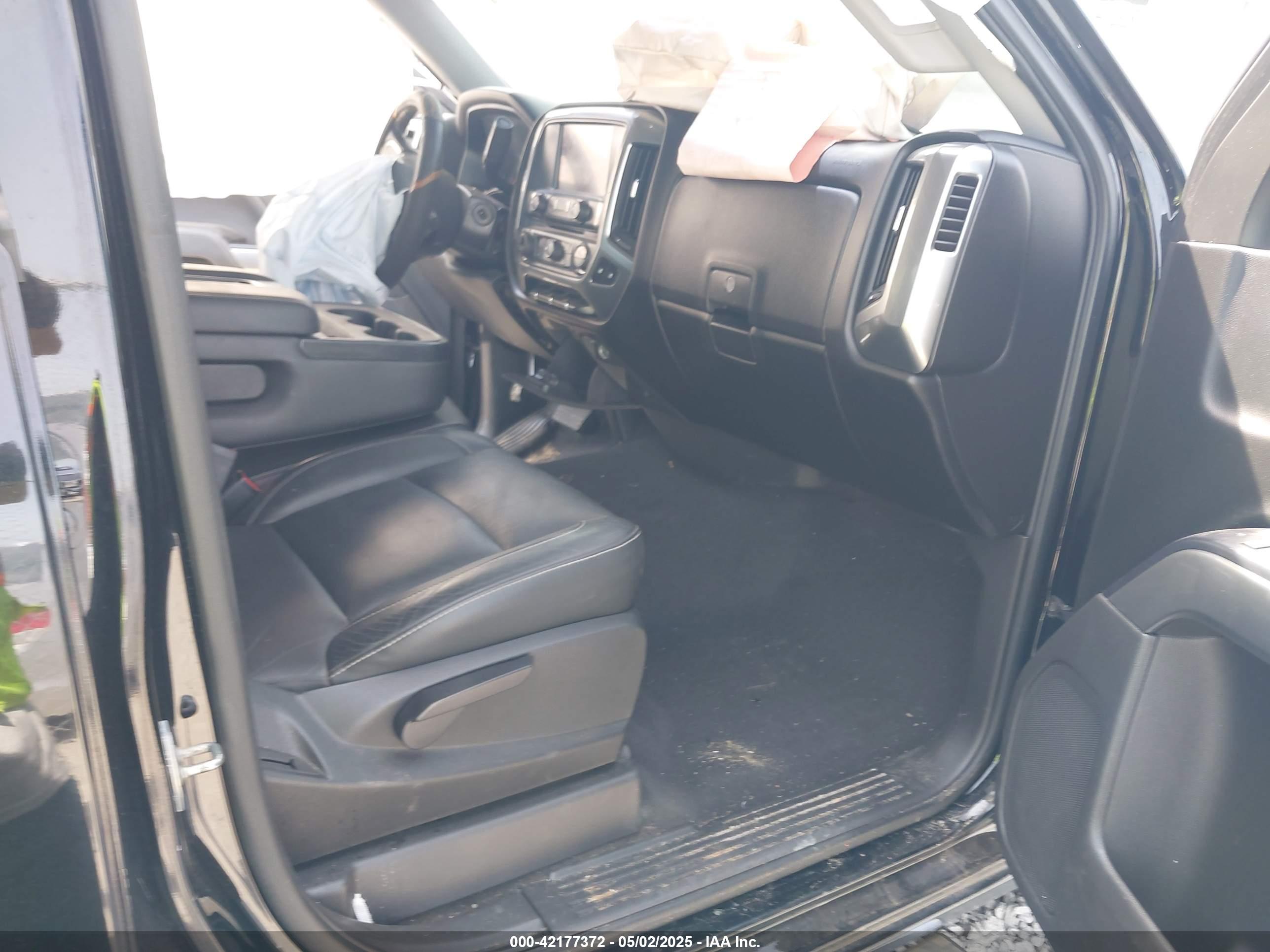 CHEVROLET SILVERADO image 5