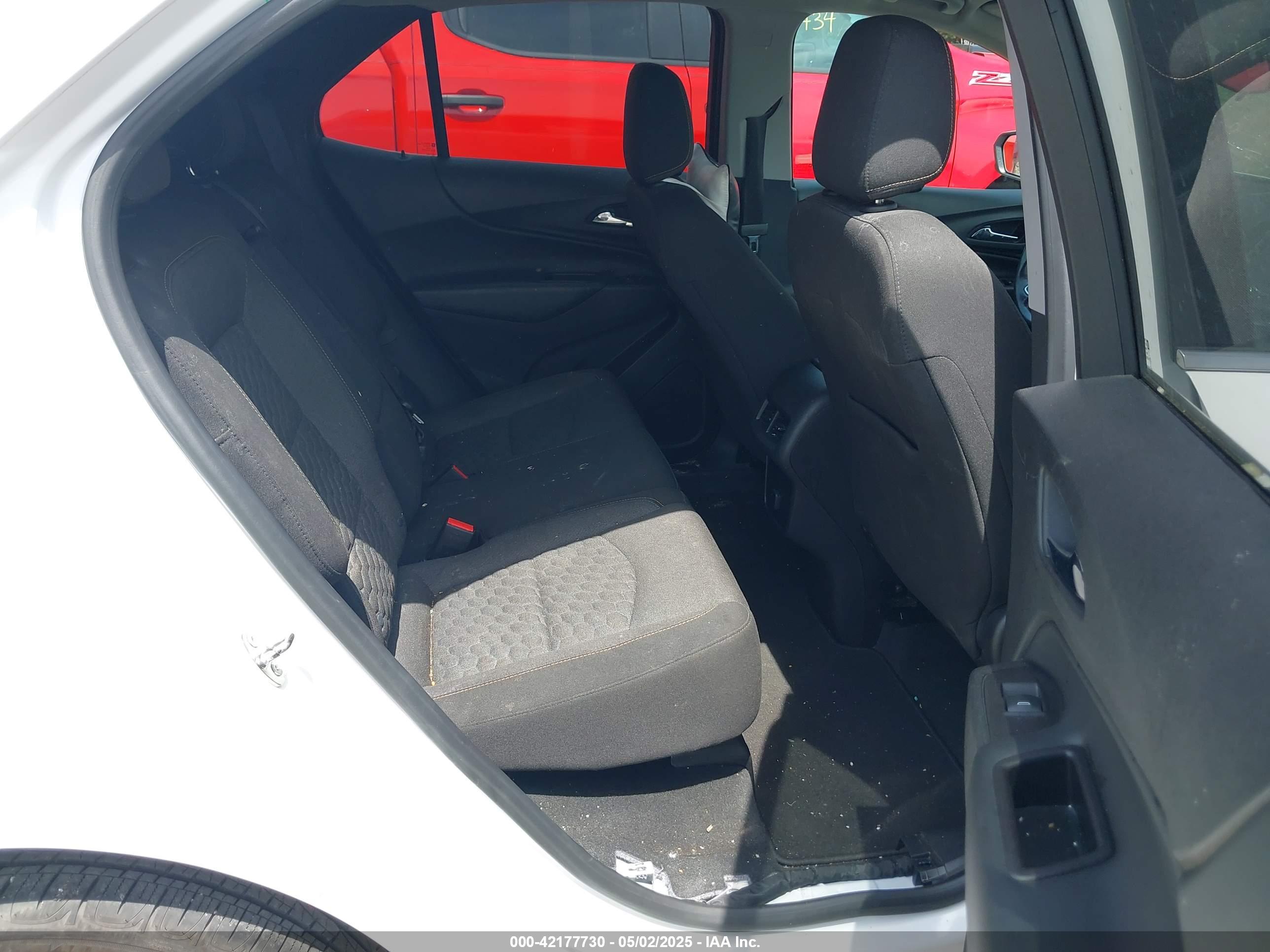 CHEVROLET EQUINOX image 8