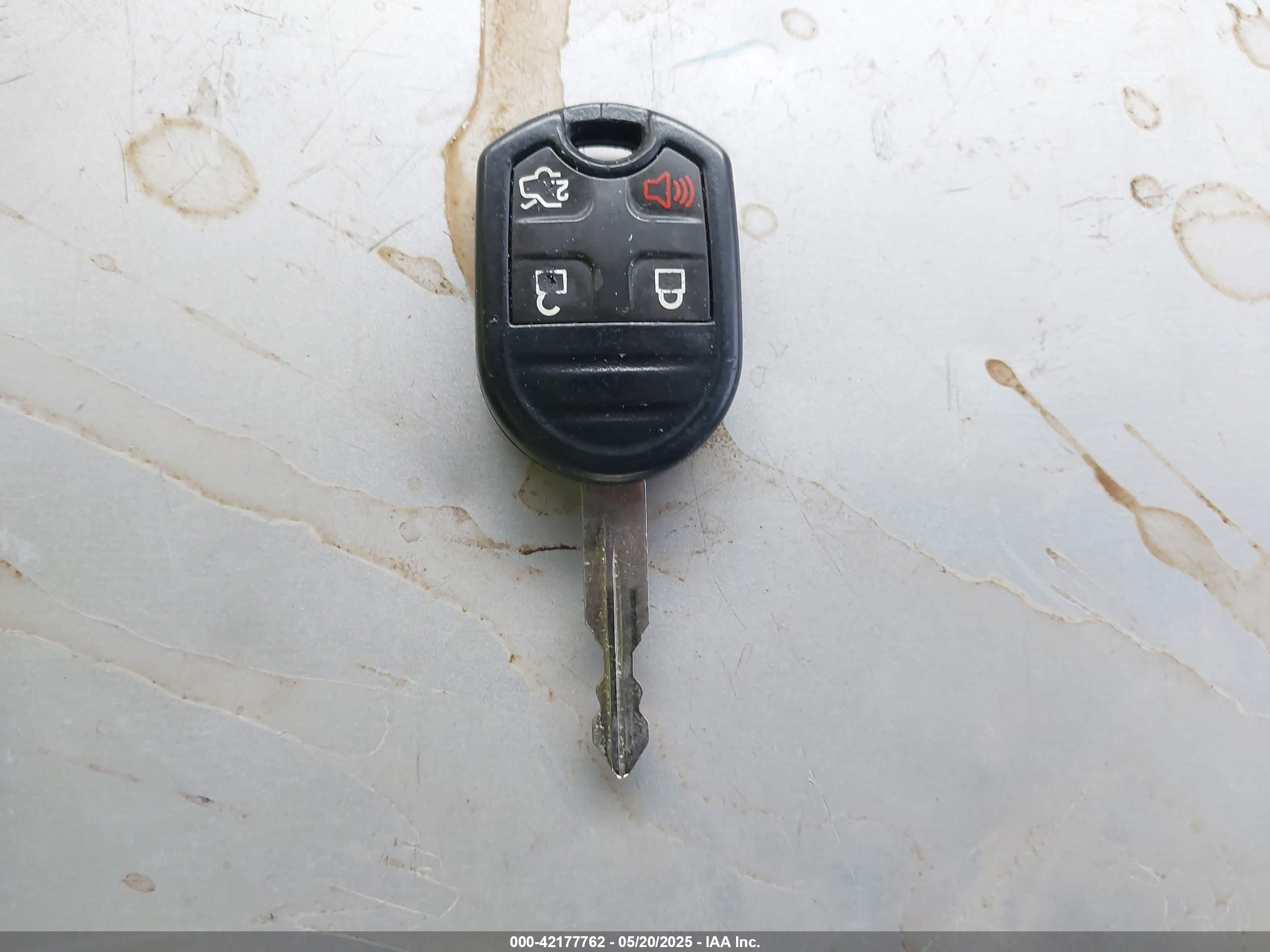 FORD TAURUS image 11