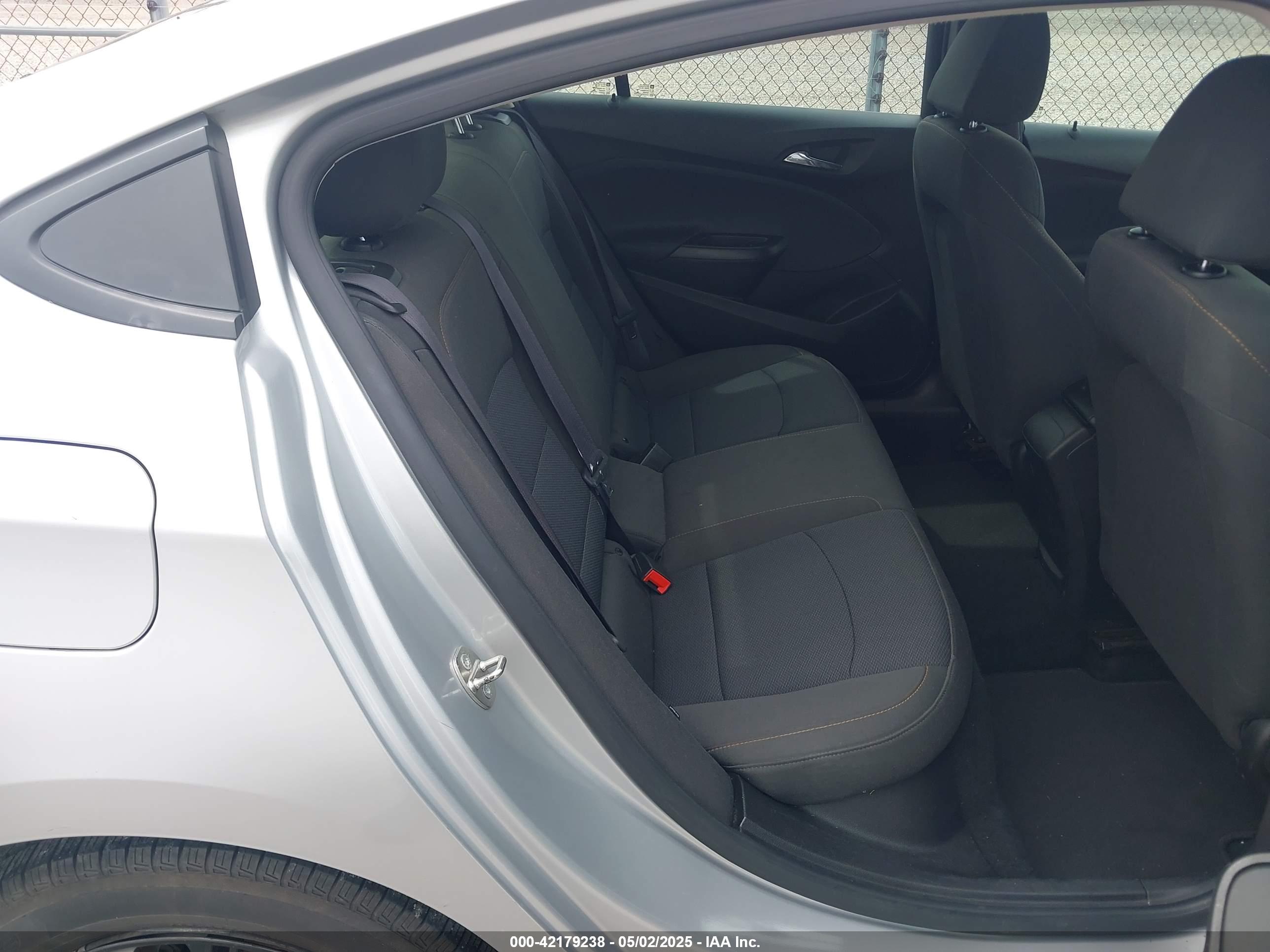 CHEVROLET CRUZE image 8