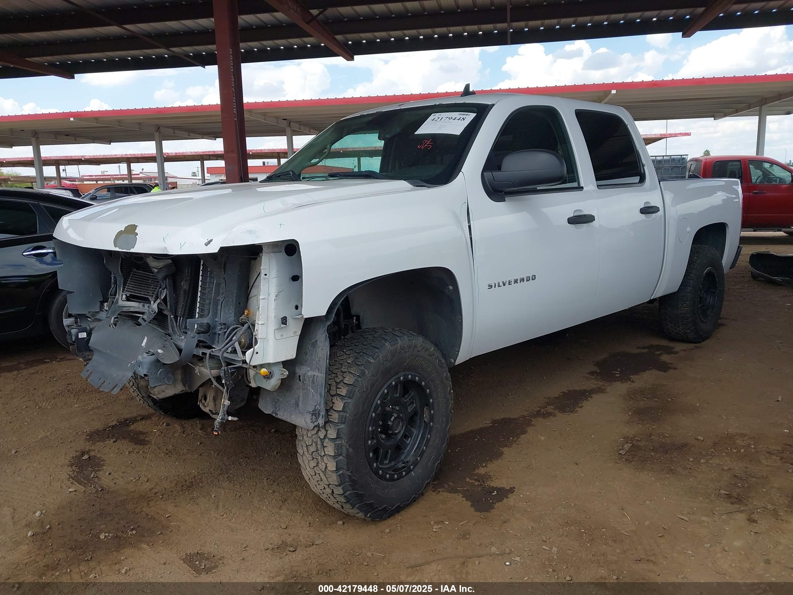 CHEVROLET SILVERADO image 2
