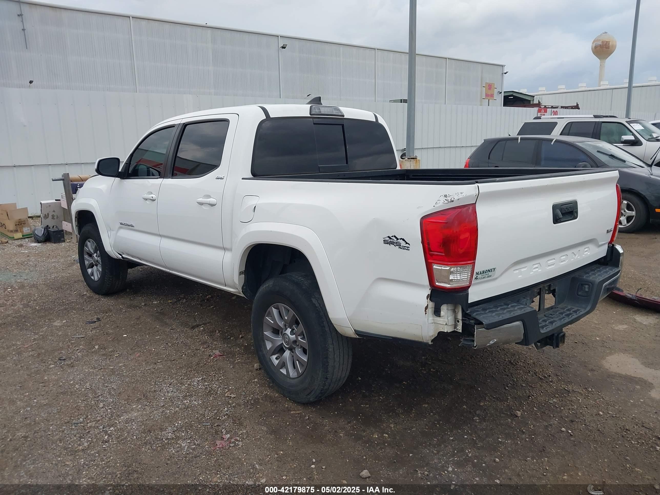 TOYOTA TACOMA image 3