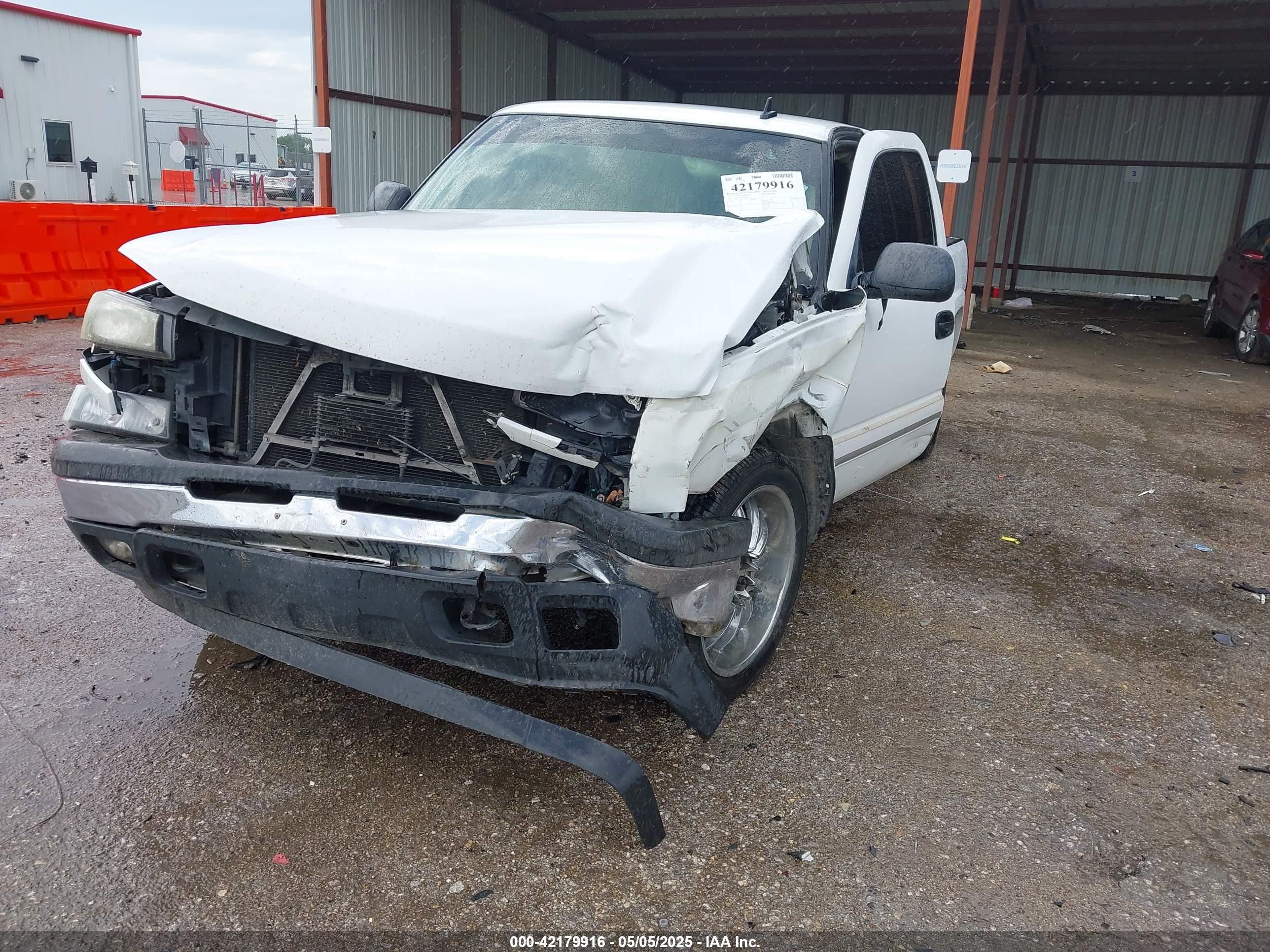 CHEVROLET SILVERADO image 2