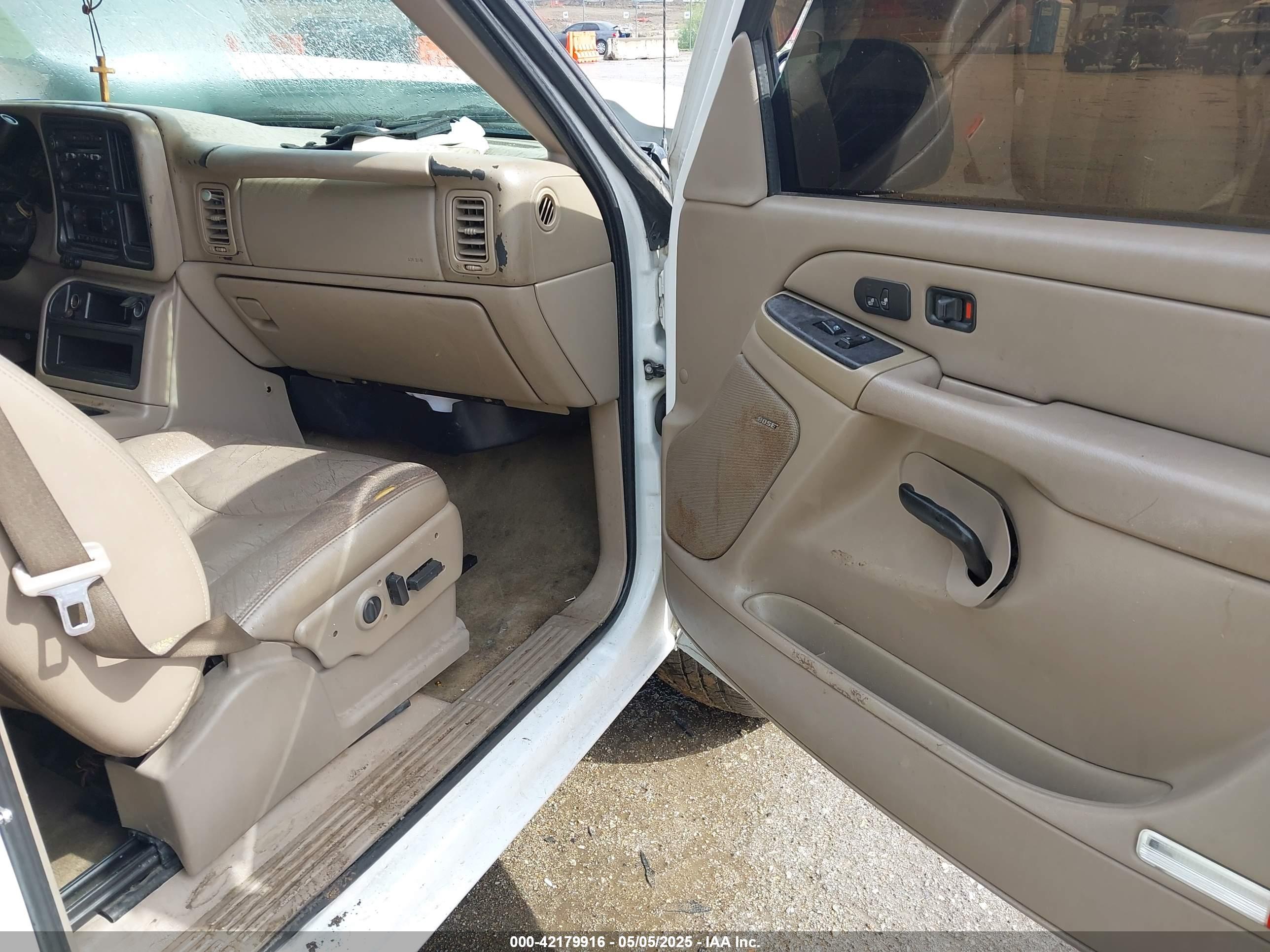 CHEVROLET SILVERADO image 5