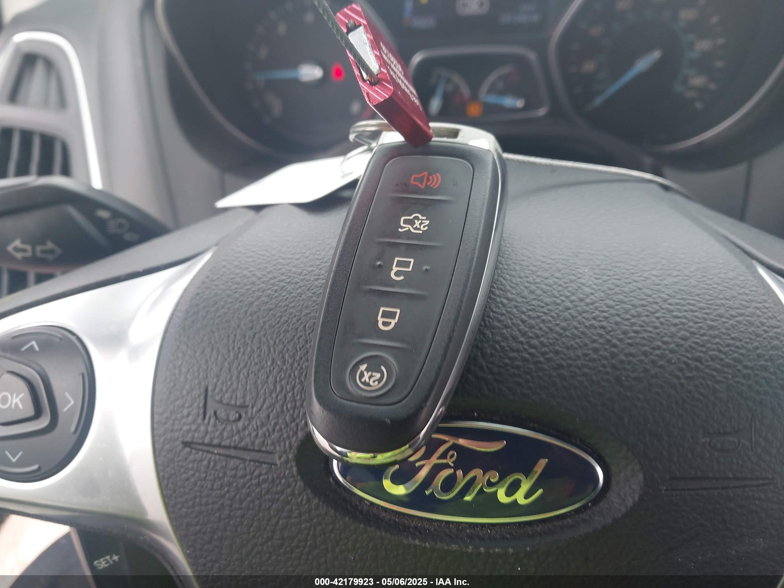 FORD FOCUS image 11