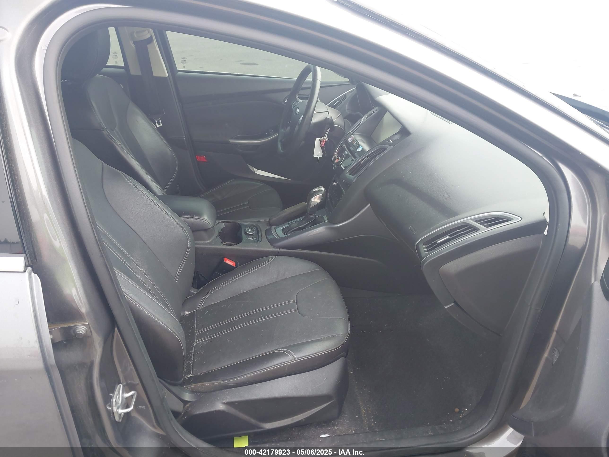 FORD FOCUS image 5