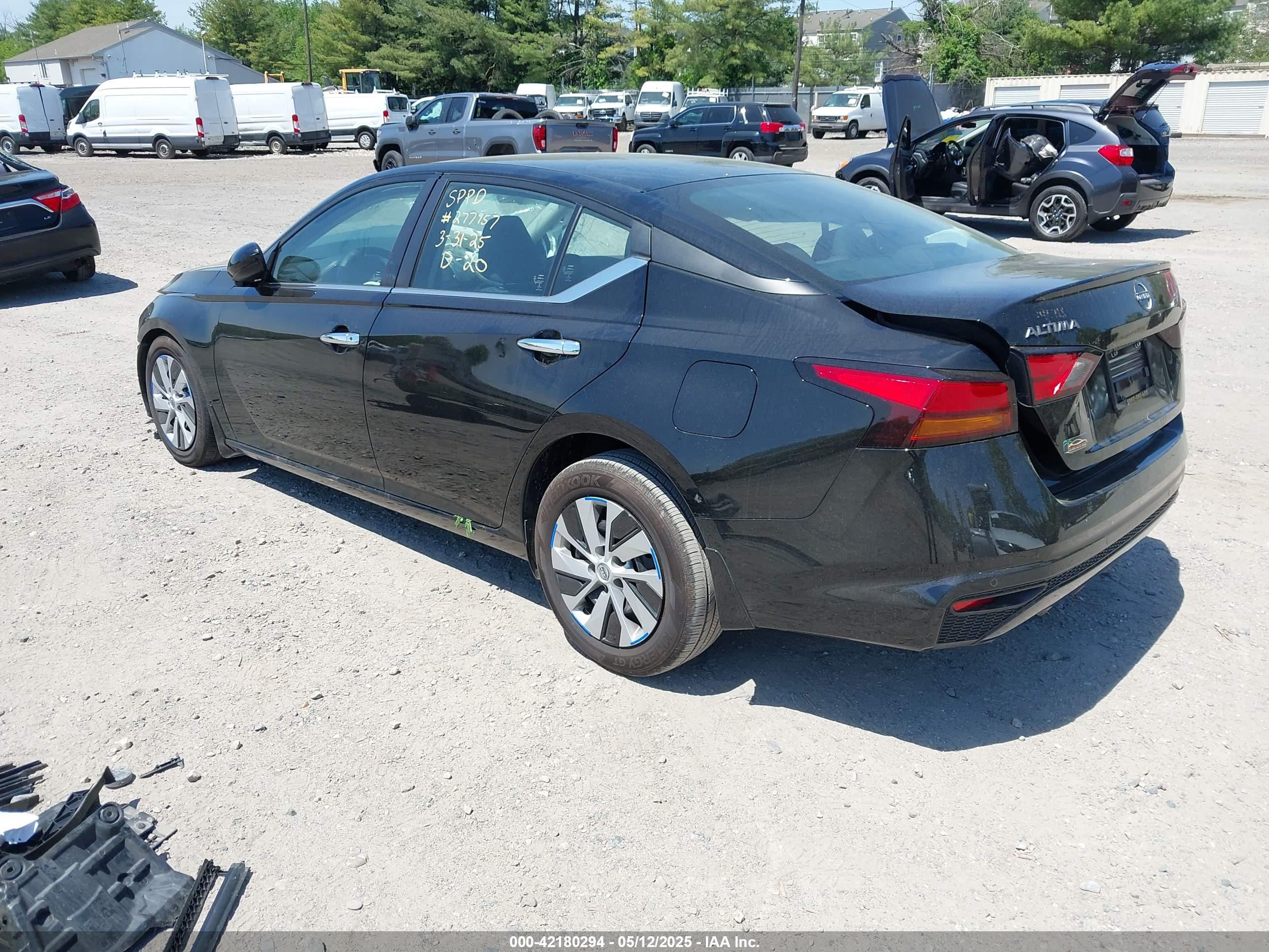 NISSAN ALTIMA image 3