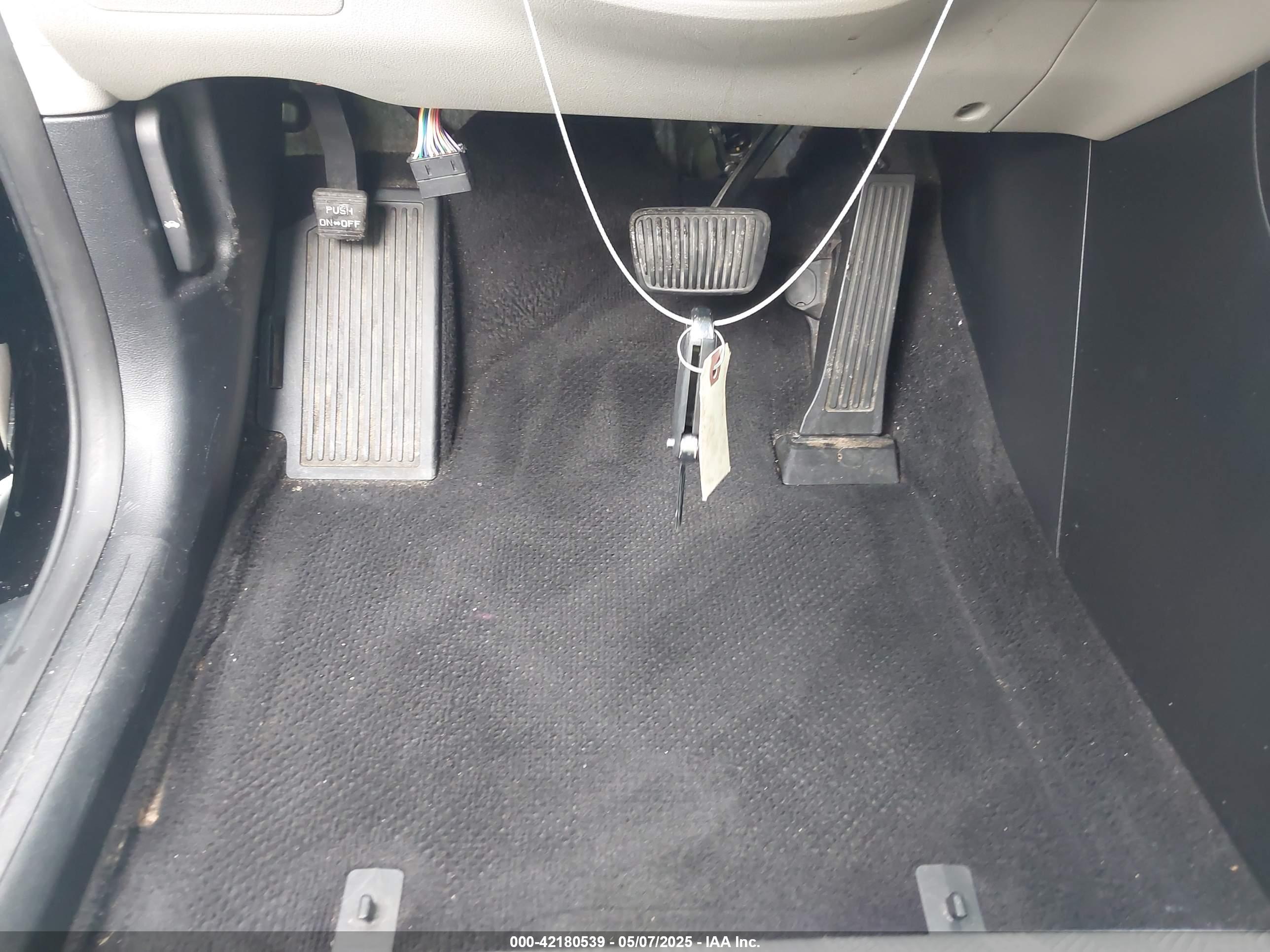 KIA SPORTAGE image 11