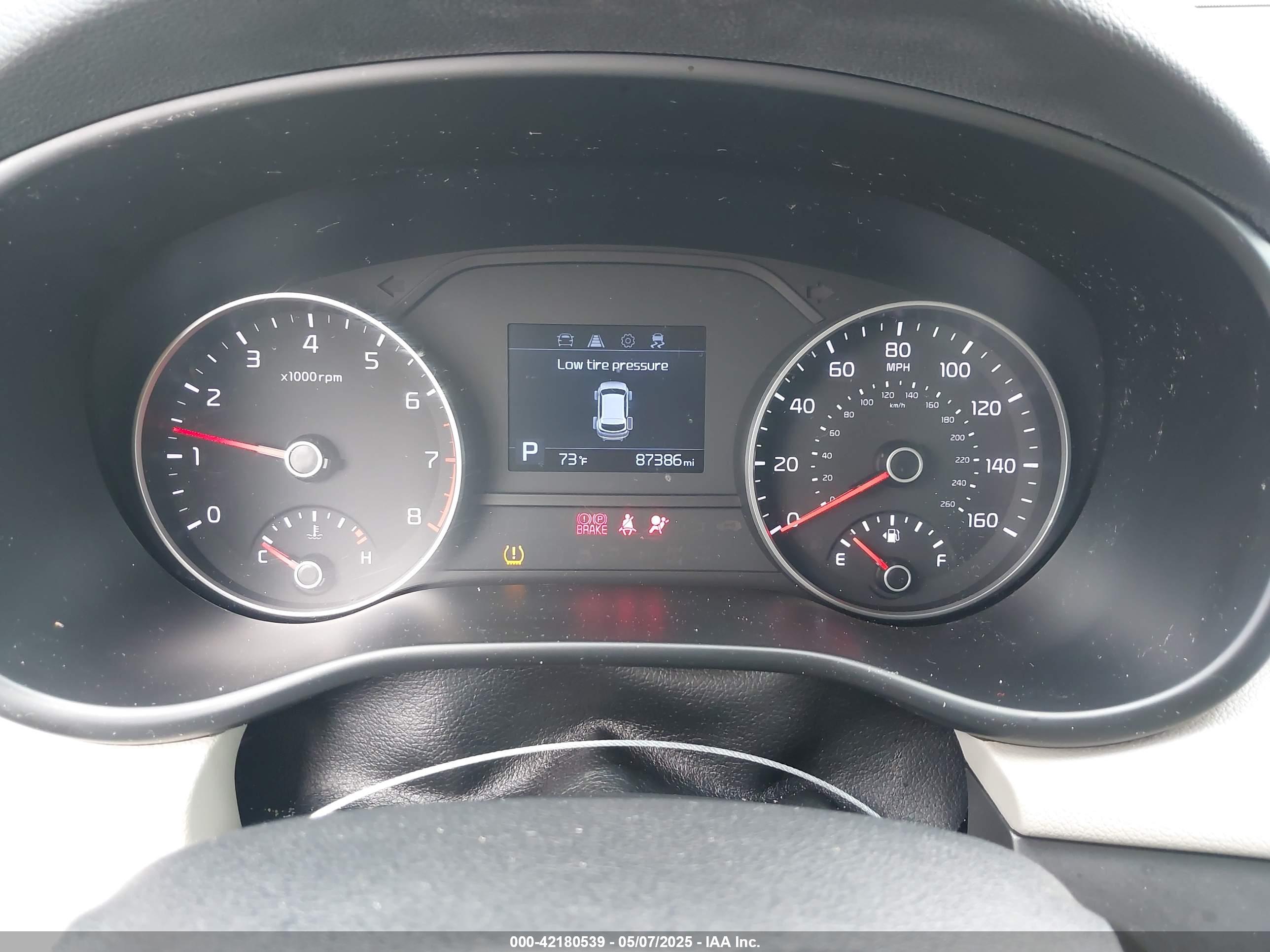 KIA SPORTAGE image 7