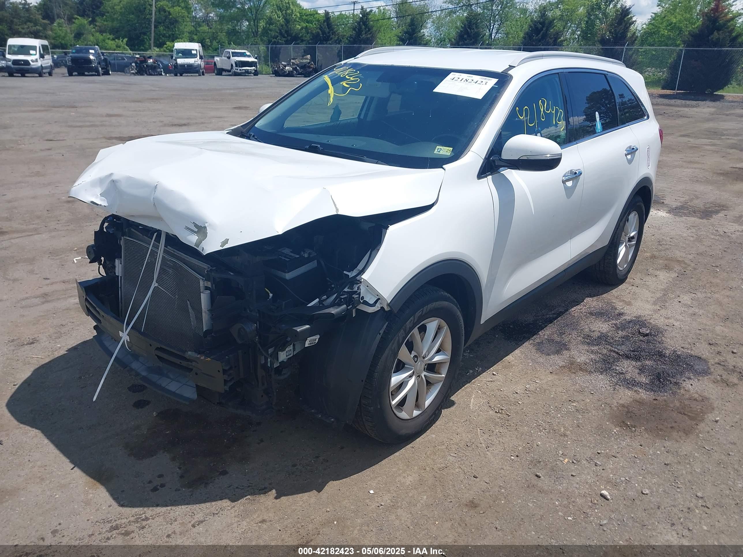 KIA SORENTO image 2