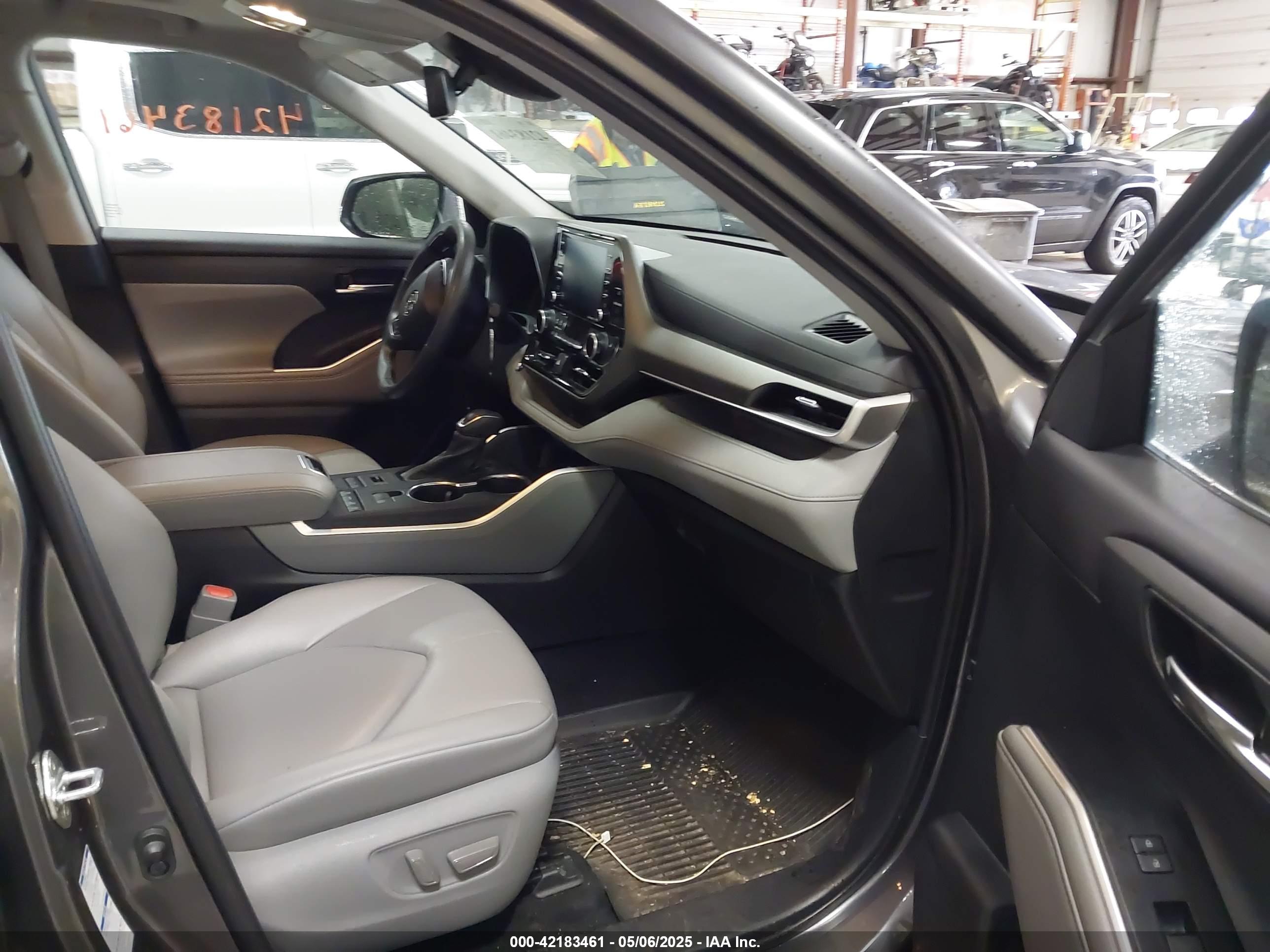 TOYOTA HIGHLANDER image 5